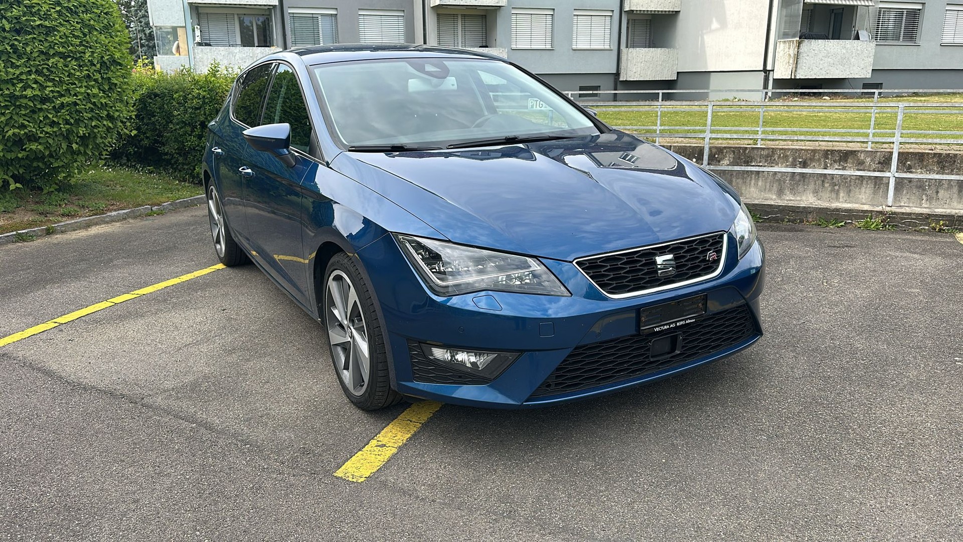 SEAT Leon 2.0 TDI FR DSG-image-1
