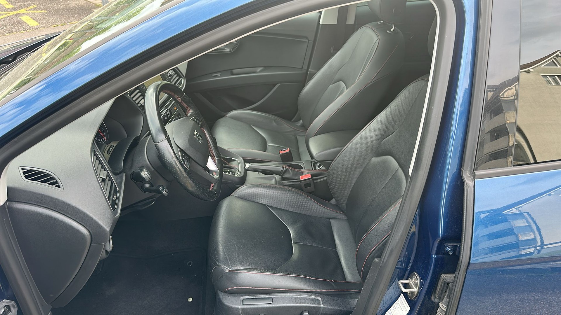 SEAT Leon 2.0 TDI FR DSG-image-6