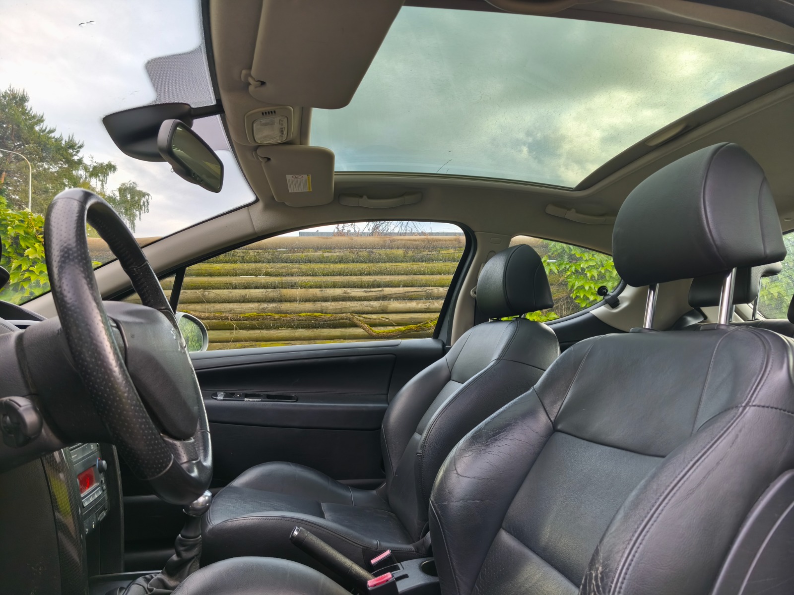 PEUGEOT 207 1.6 16V Turbo XSI-image-13