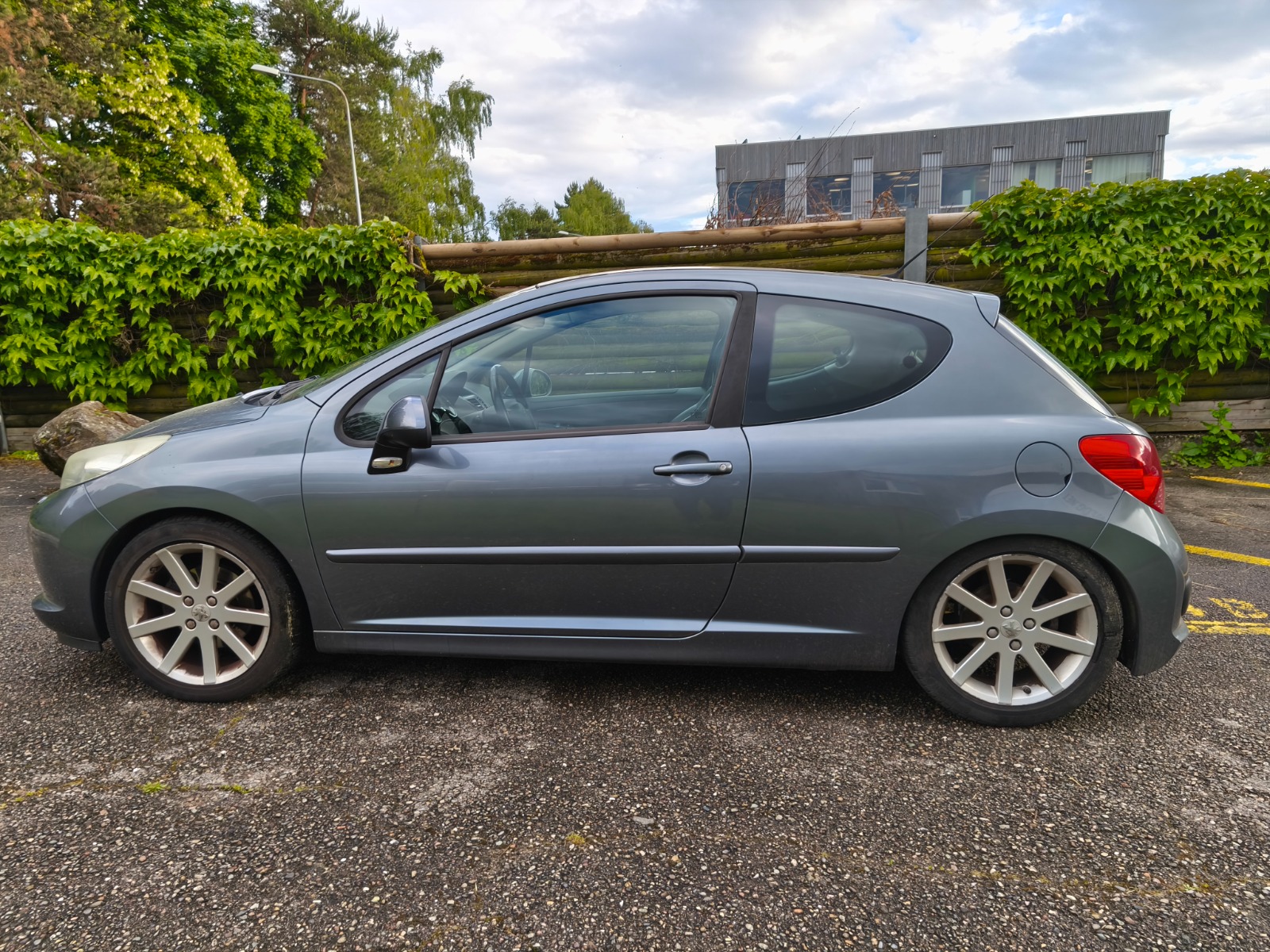PEUGEOT 207 1.6 16V Turbo XSI-image-8