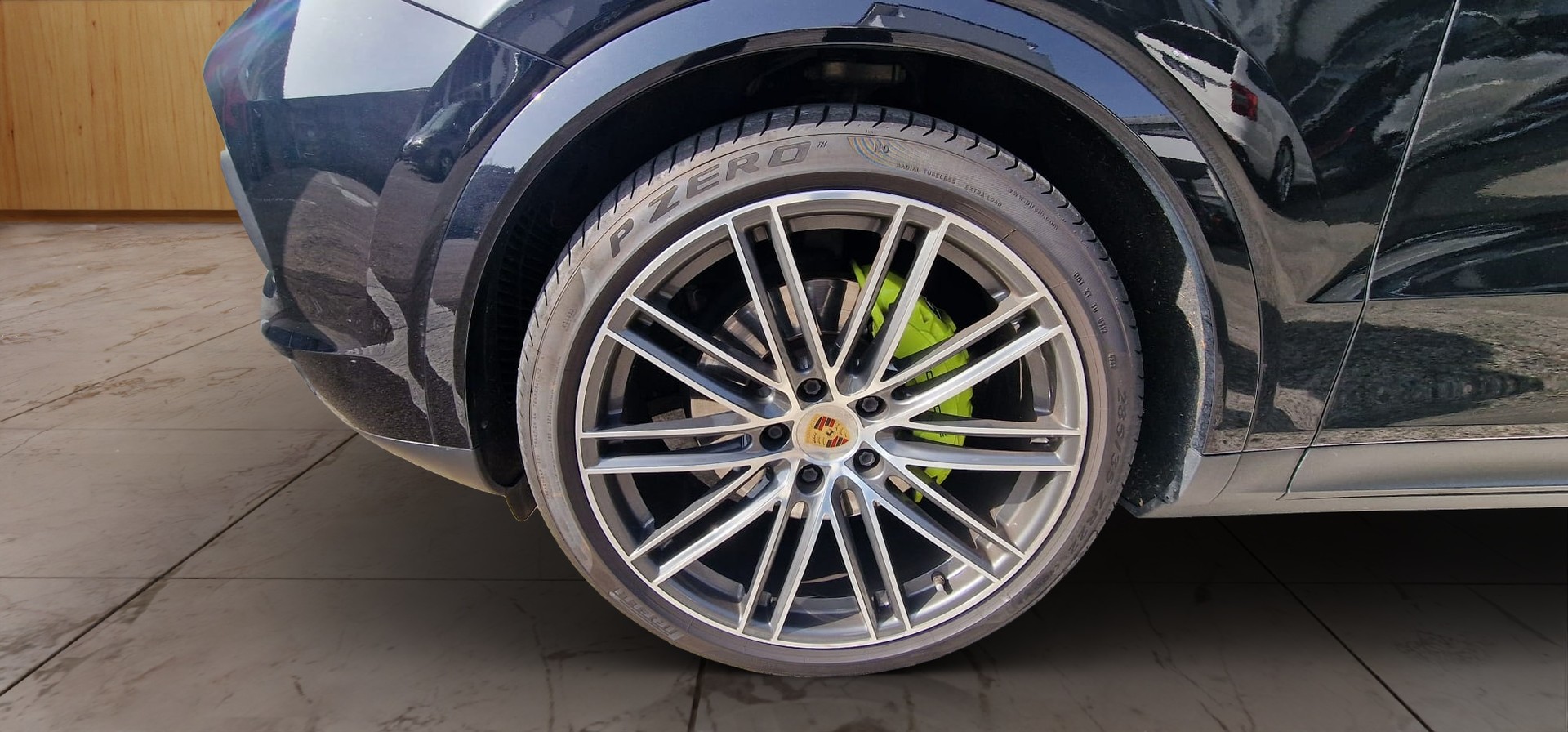 PORSCHE Cayenne Coupé E-Hybrid-image-12