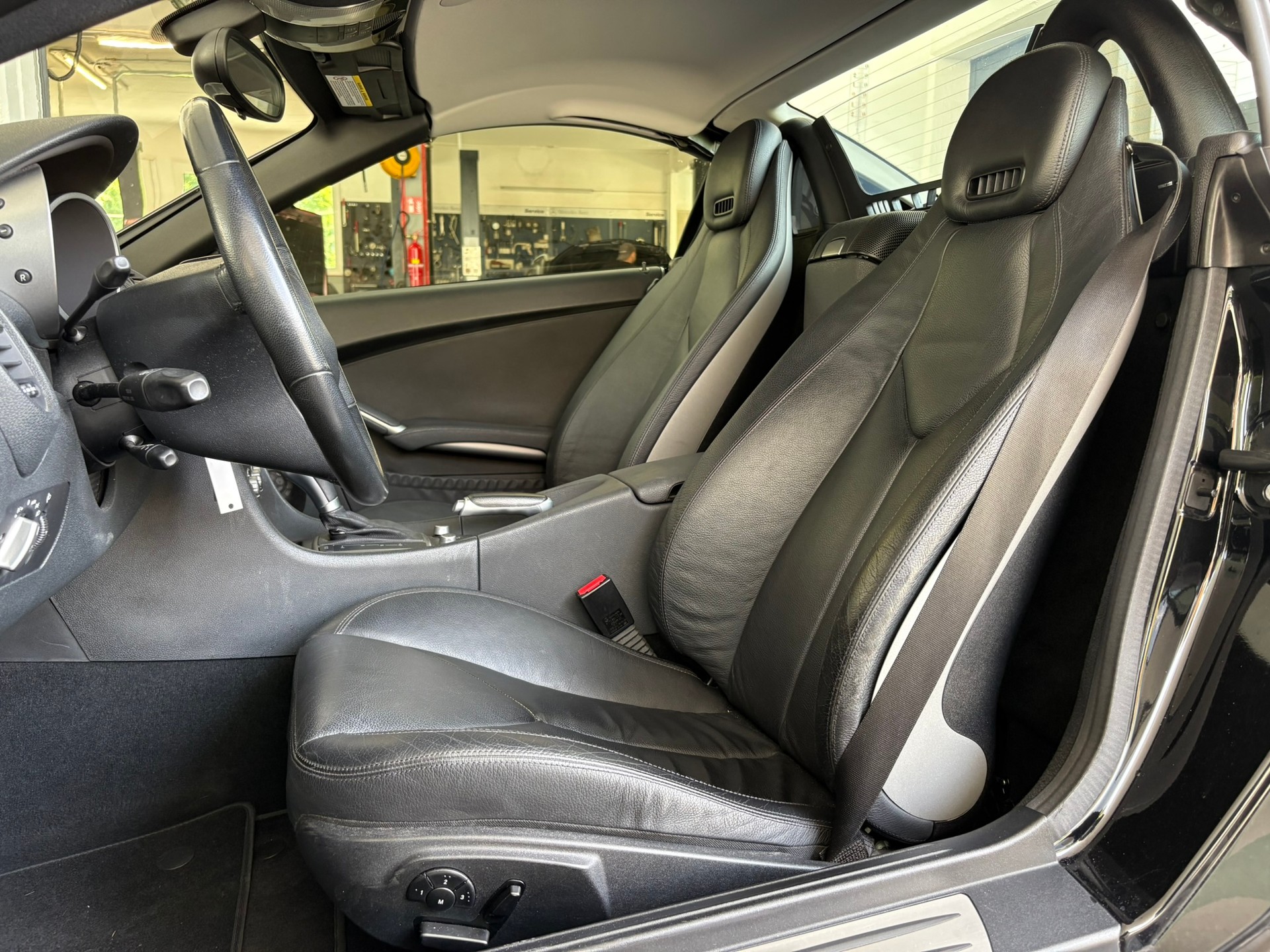 MERCEDES-BENZ SLK 350-image-12