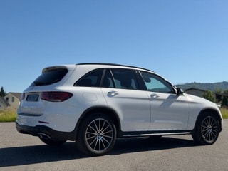 MERCEDES-BENZ GLC 300 AMG Line 4Matic 9G-Tronic-image-3