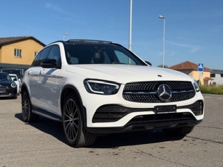 MERCEDES-BENZ GLC 300 AMG Line 4Matic 9G-Tronic-image-2