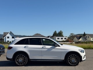 MERCEDES-BENZ GLC 300 AMG Line 4Matic 9G-Tronic-image-11