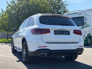 MERCEDES-BENZ GLC 300 AMG Line 4Matic 9G-Tronic-image-5