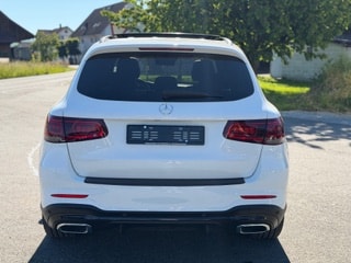 MERCEDES-BENZ GLC 300 AMG Line 4Matic 9G-Tronic-image-4