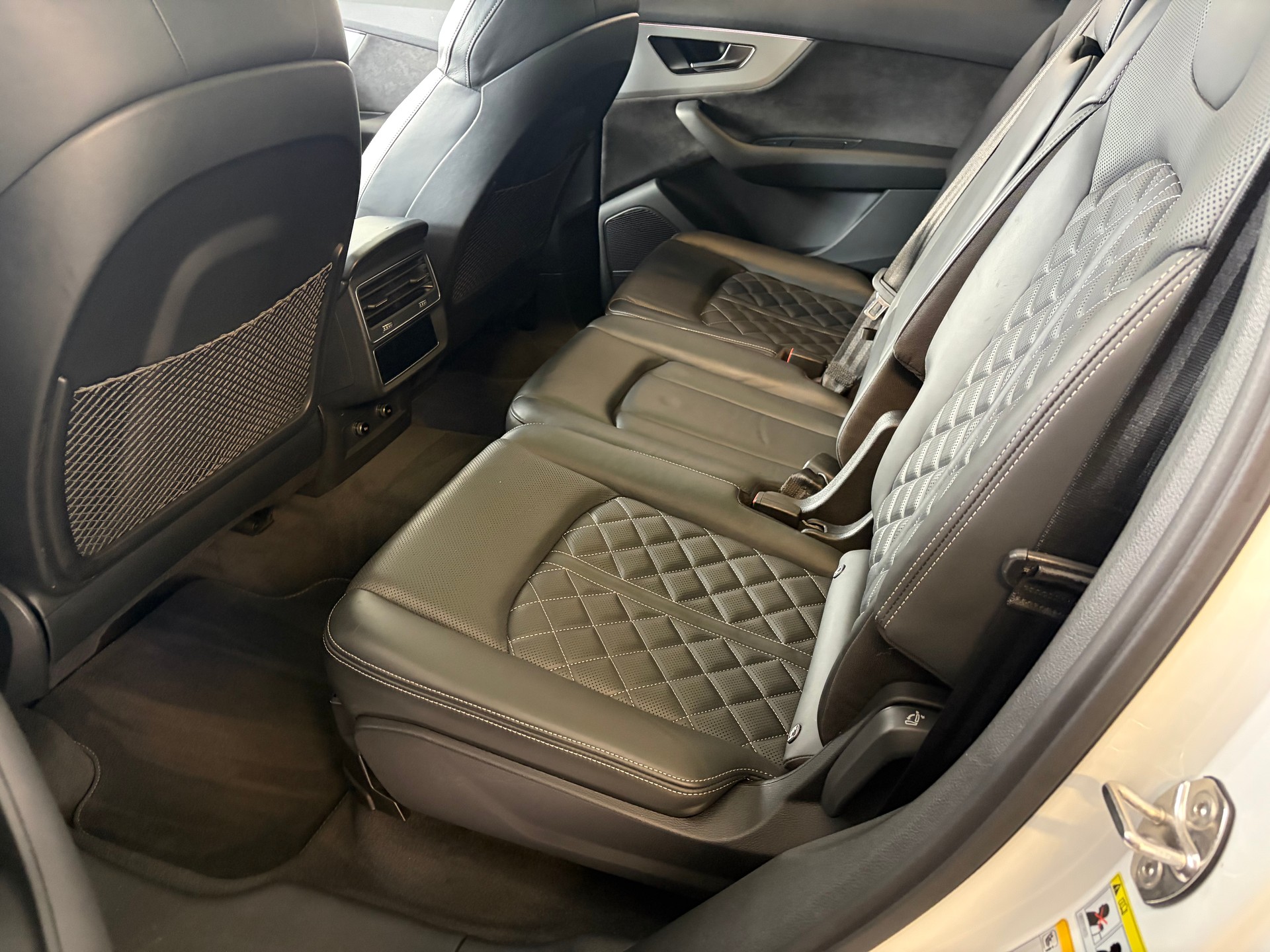 AUDI Q7 55 TFSI S Line quattro tiptronic/ 7 Plätze/ Panorama/ AHK/ Sitzlüftung/-image-7
