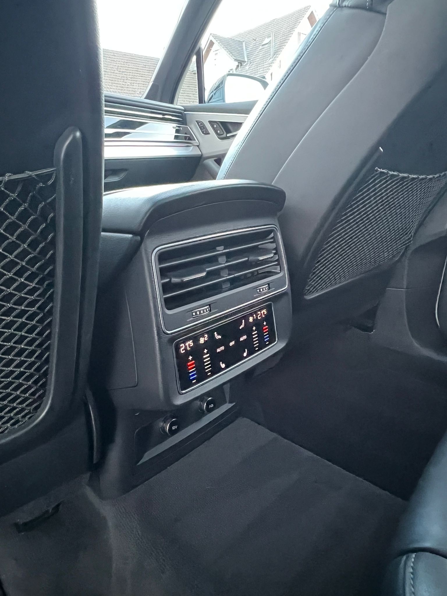 AUDI Q7 55 TFSI S Line quattro tiptronic/ 7 Plätze/ Panorama/ AHK/ Sitzlüftung/-image-10