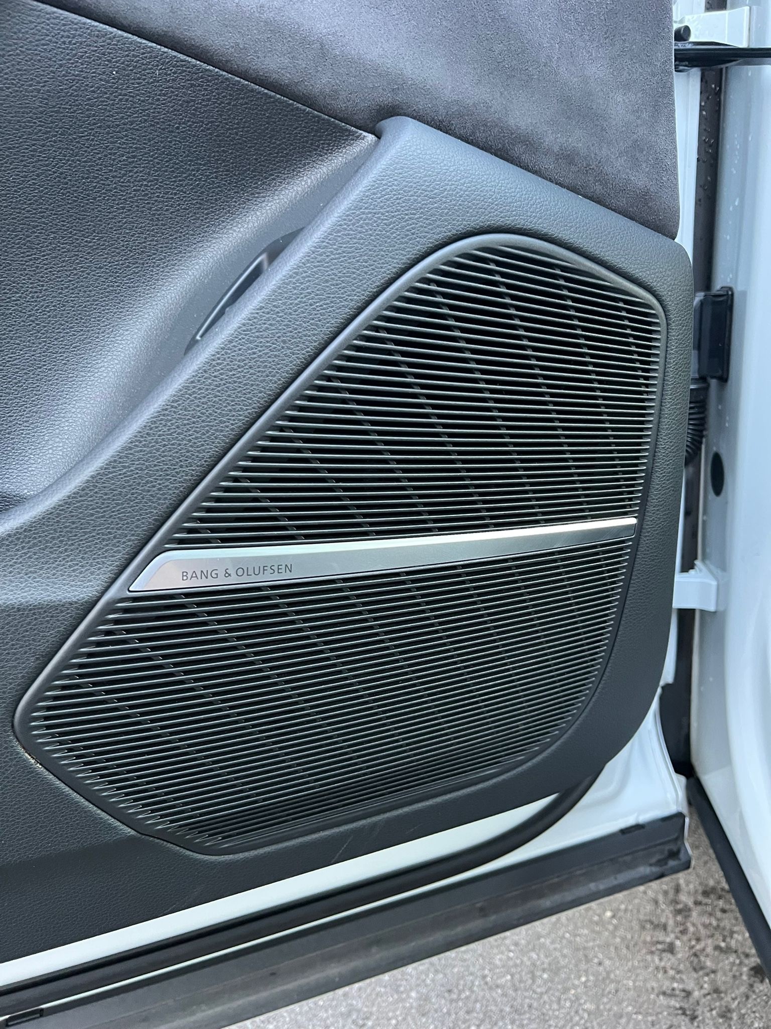 AUDI Q7 55 TFSI S Line quattro tiptronic/ 7 Plätze/ Panorama/ AHK/ Sitzlüftung/-image-9