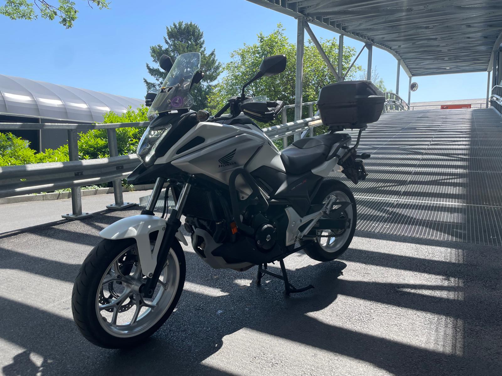 HONDA NC 750 X DTC ABS-showroom-element-1
