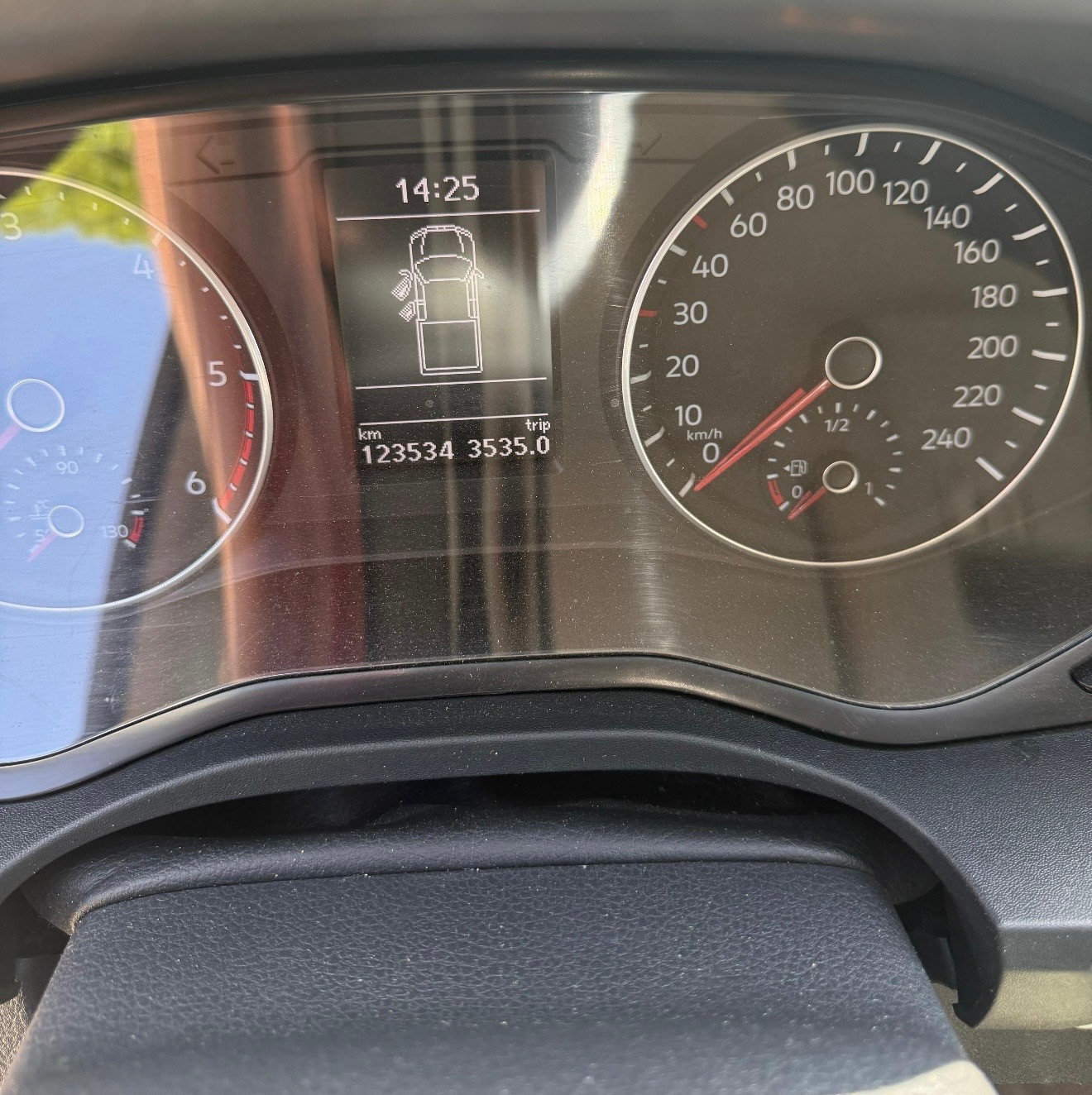 VW Amarok 3.0TDI Aventura 4Motion Automatic-image-8