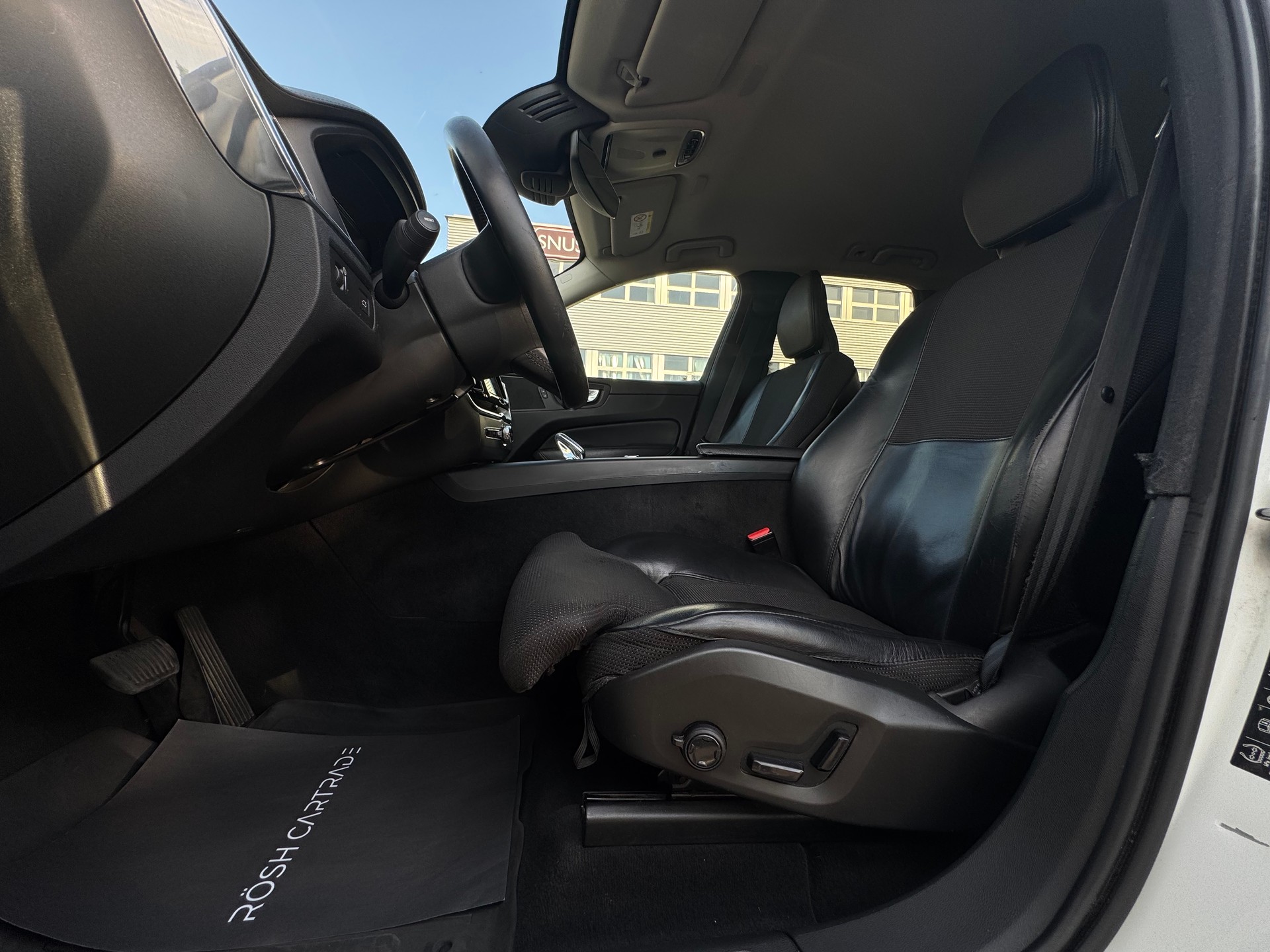 VOLVO XC60 B5 Benzin Mild Hybrid AWD Inscription Geartronic-image-11