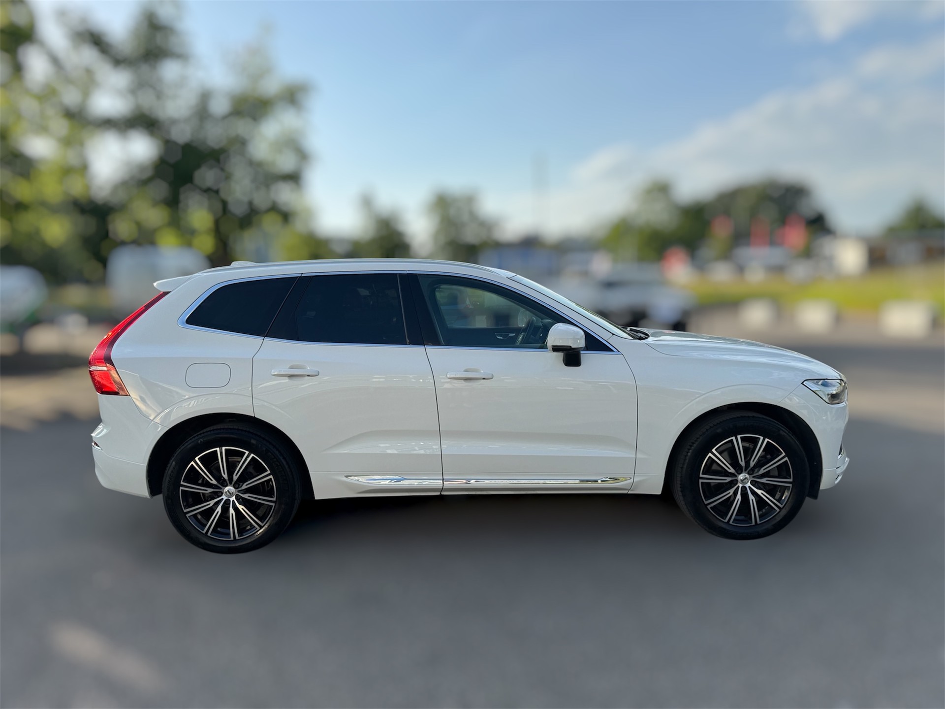 VOLVO XC60 B5 Benzin Mild Hybrid AWD Inscription Geartronic-image-2