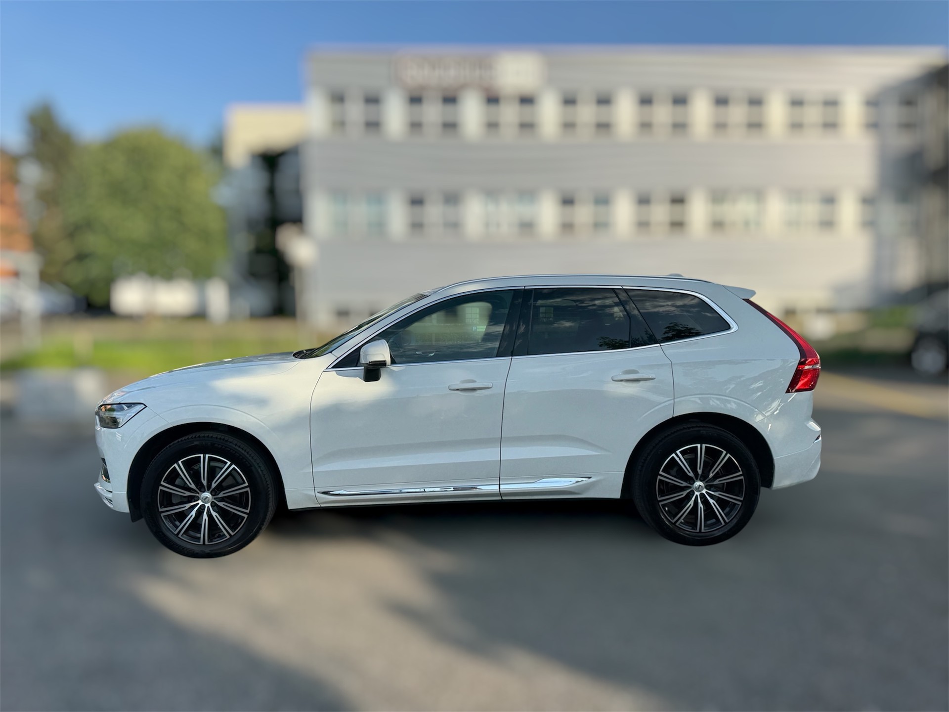 VOLVO XC60 B5 Benzin Mild Hybrid AWD Inscription Geartronic-image-6