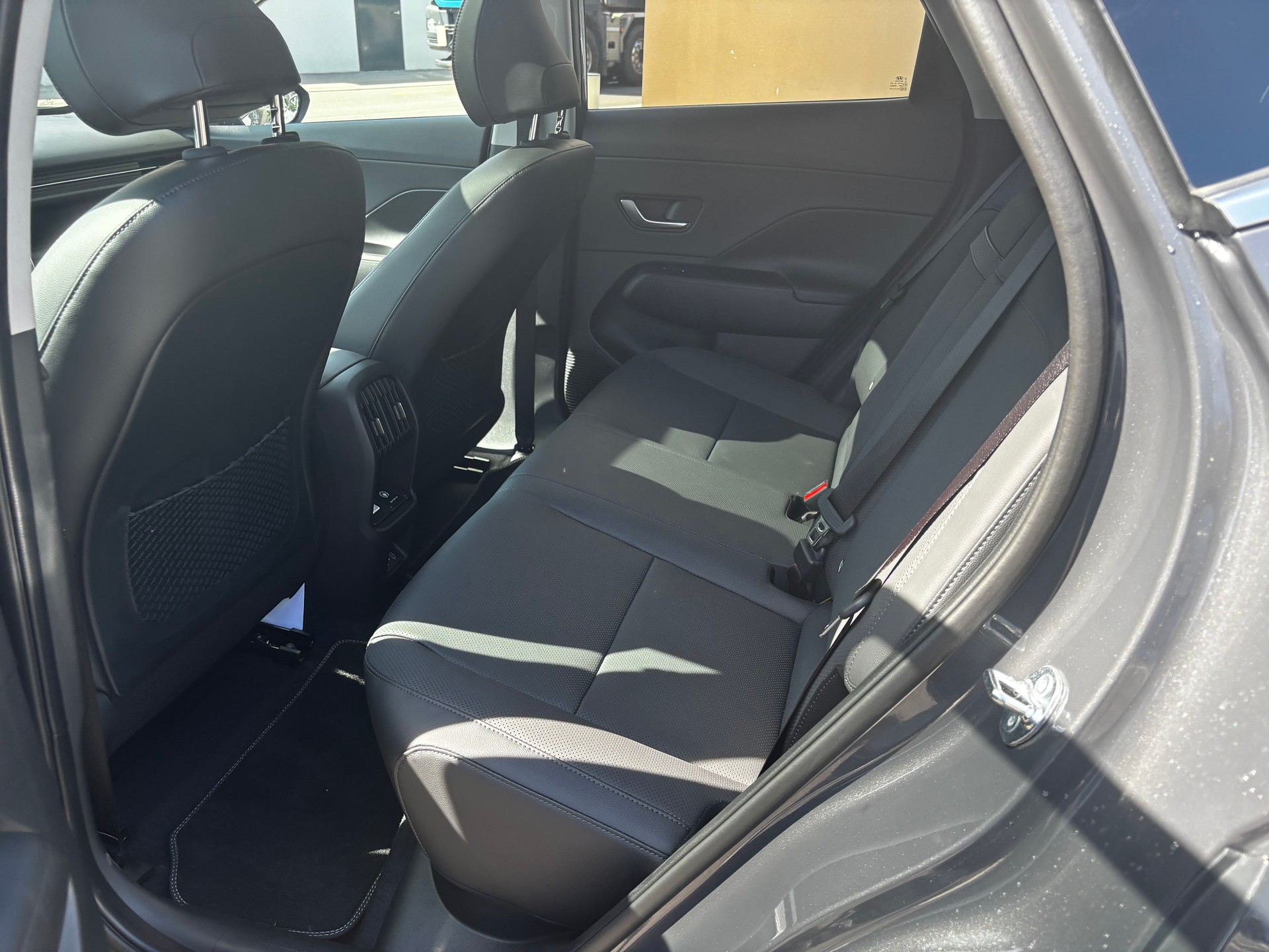 HYUNDAI Kona EV 65.4 kWh Vertex-image-11