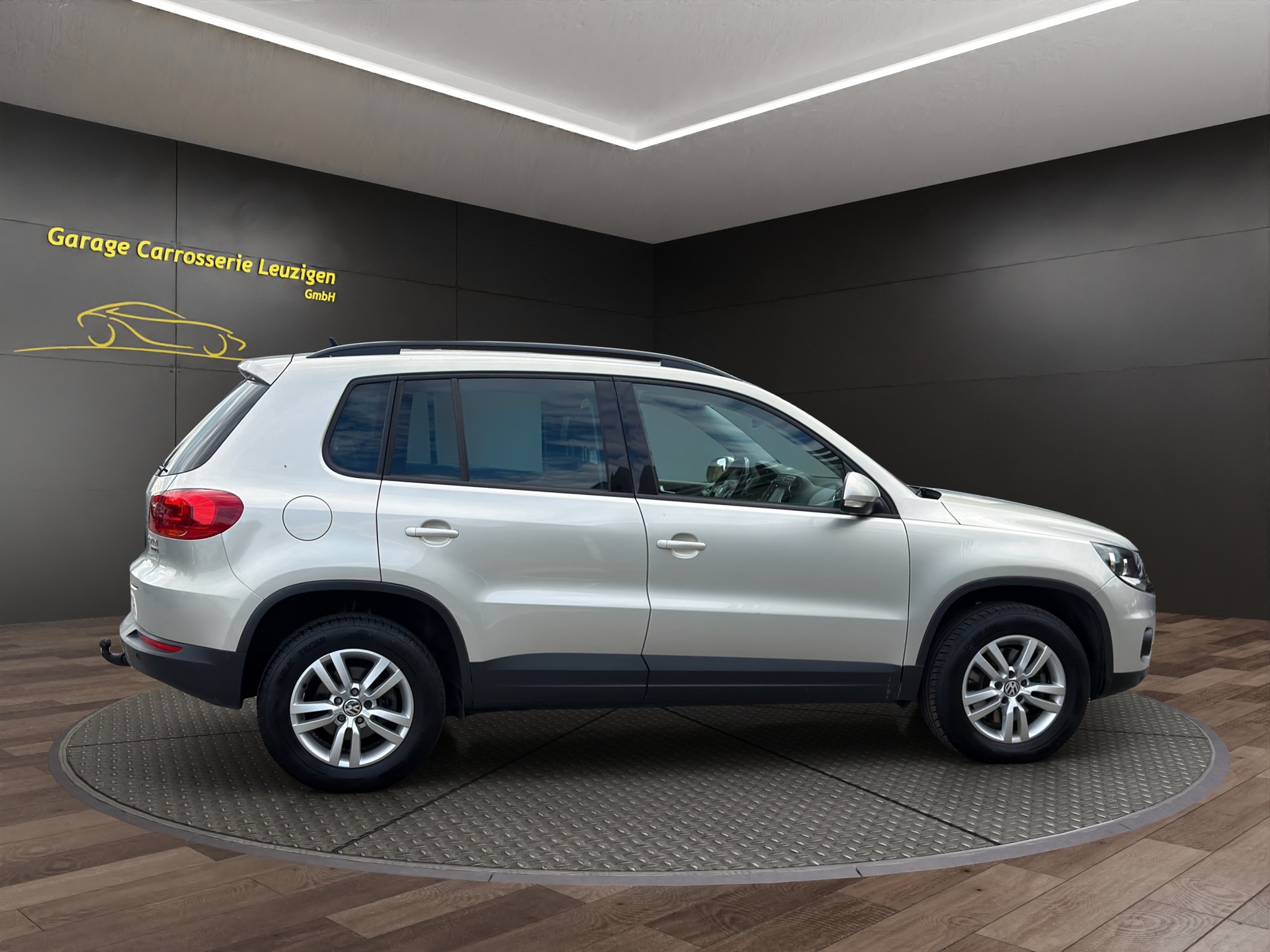 VW Tiguan 2.0 TDI BlueMotion Track&Field 4Motion DSG-image-6