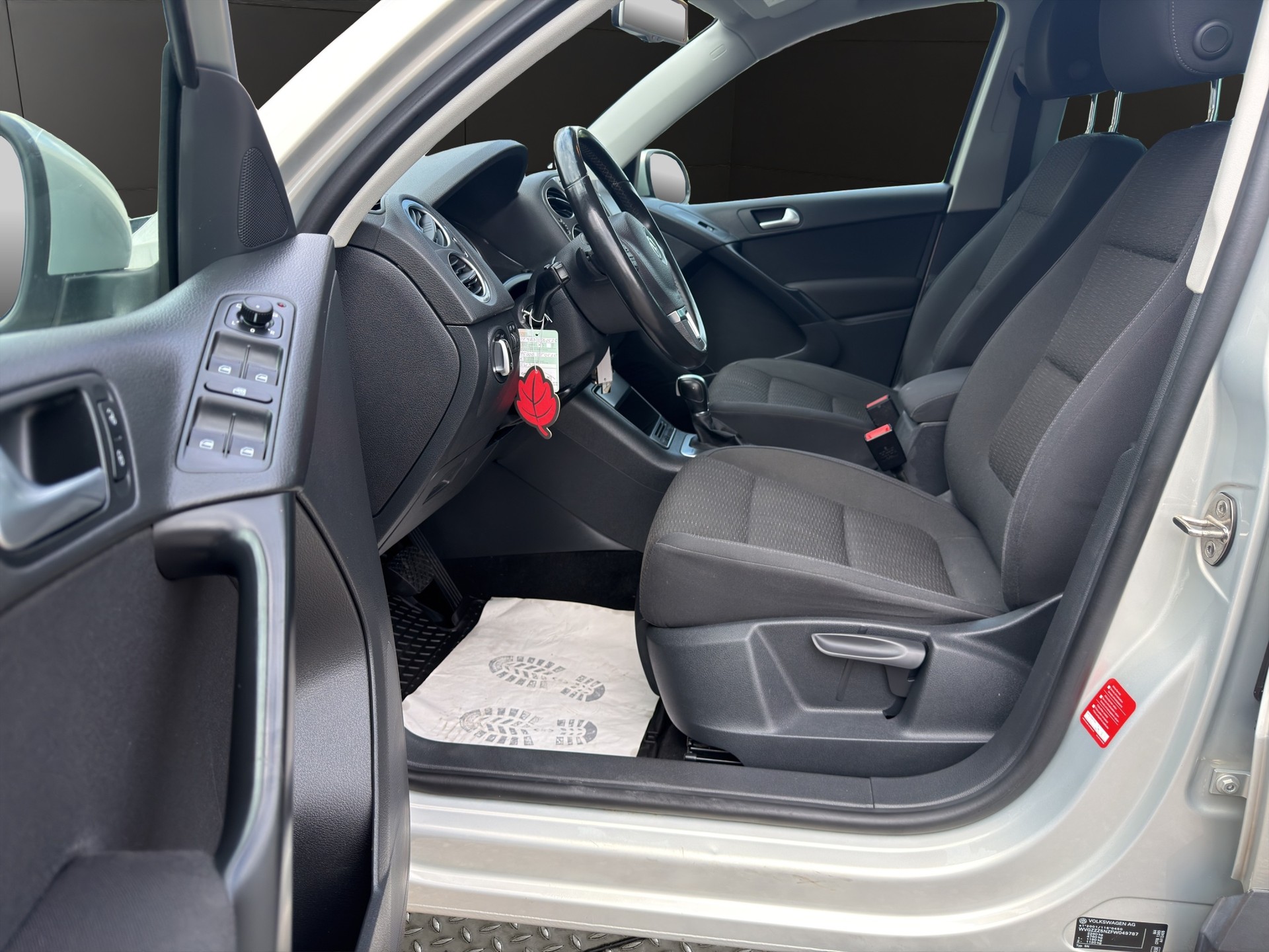 VW Tiguan 2.0 TDI BlueMotion Track&Field 4Motion DSG-image-8