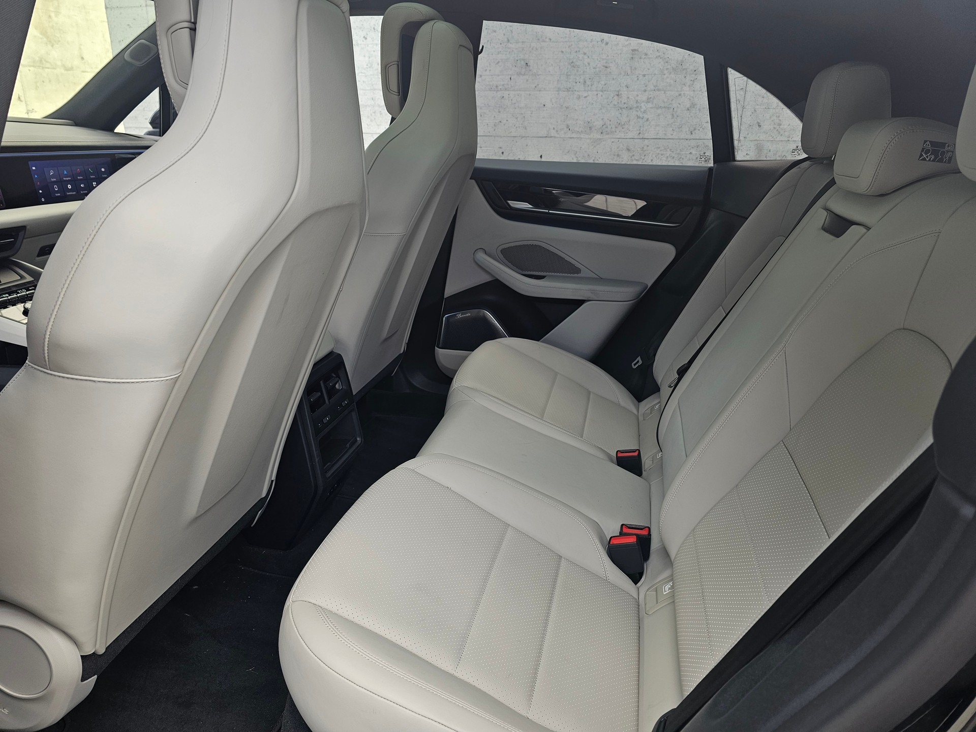 PORSCHE Macan 4 100kWh-image-10