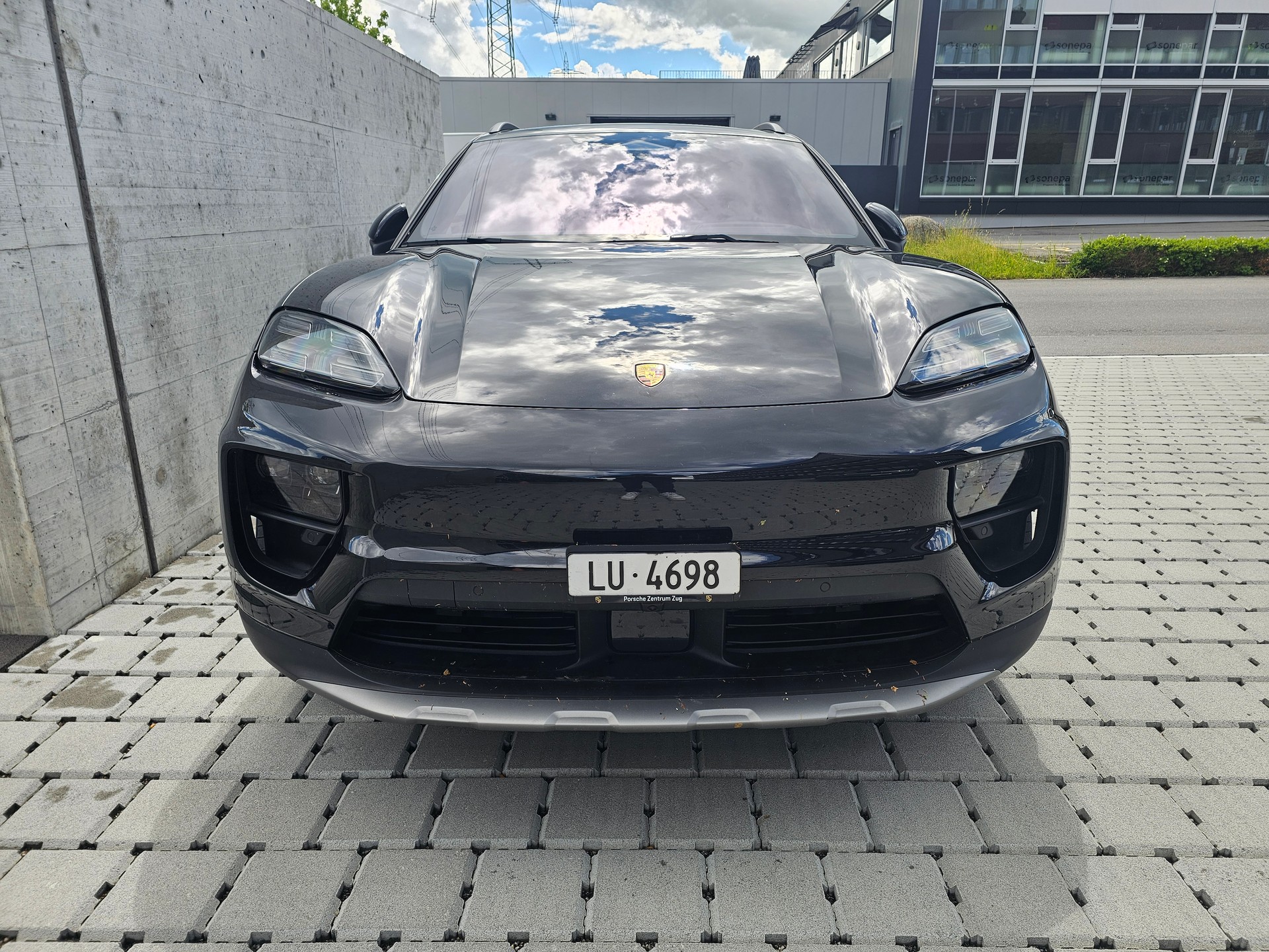 PORSCHE Macan 4 100kWh-image-2