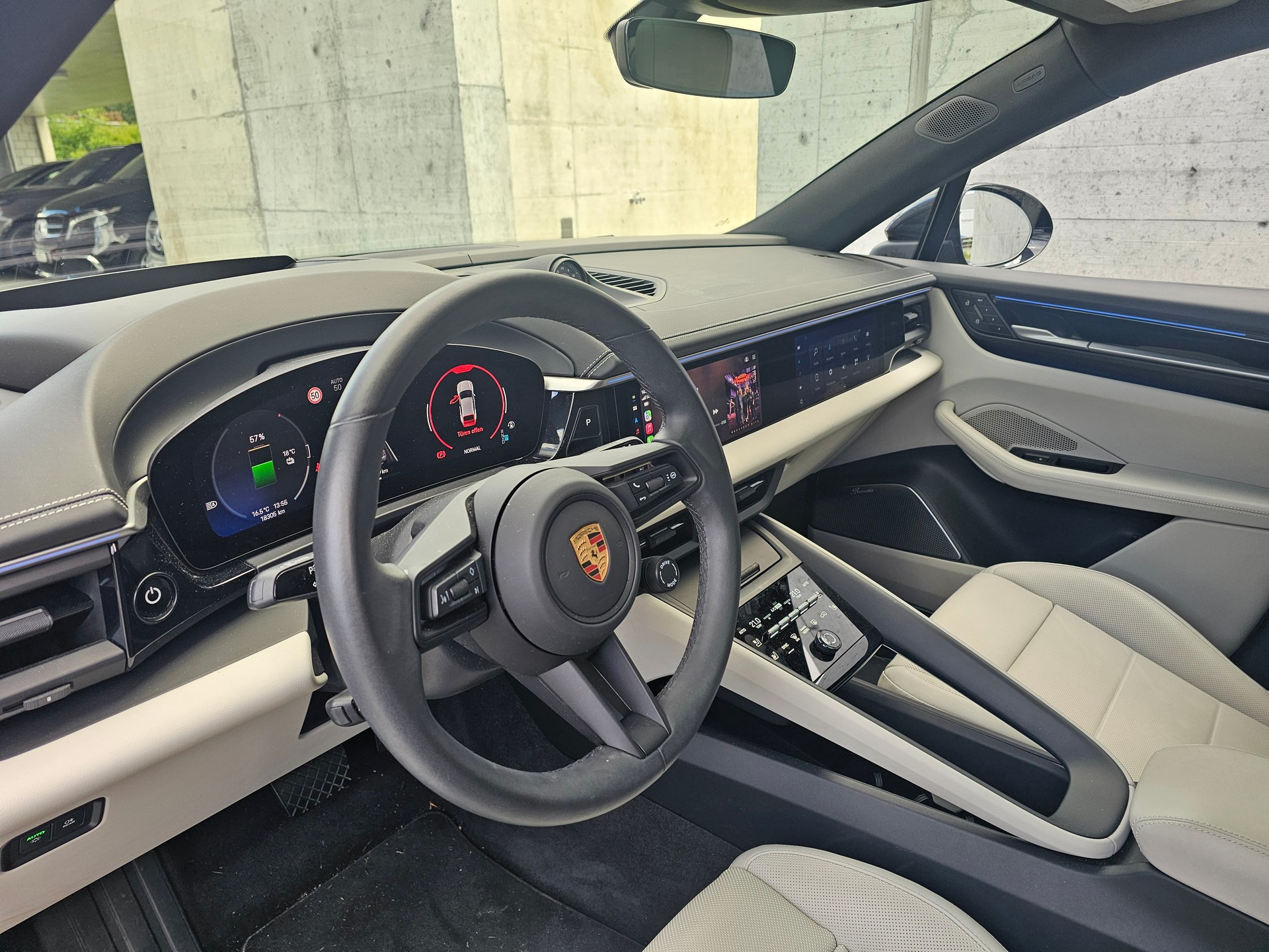 PORSCHE Macan 4 100kWh-image-5