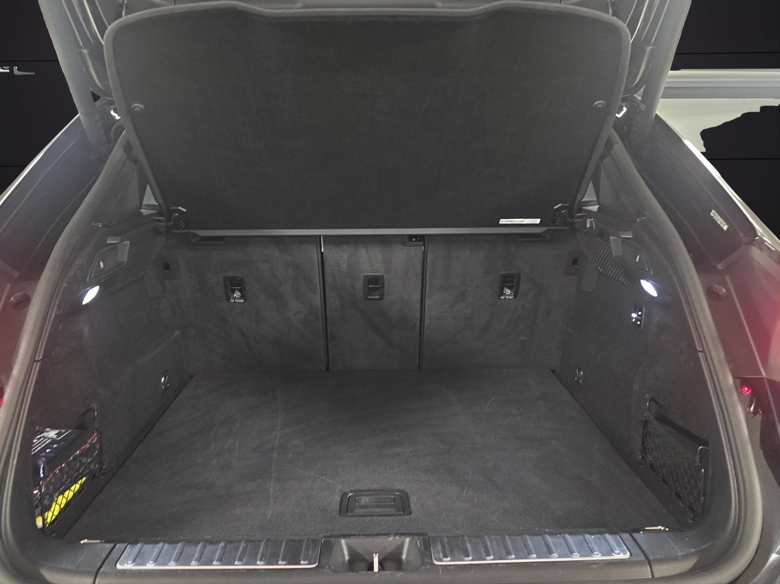 PORSCHE Macan 4 100kWh-image-25