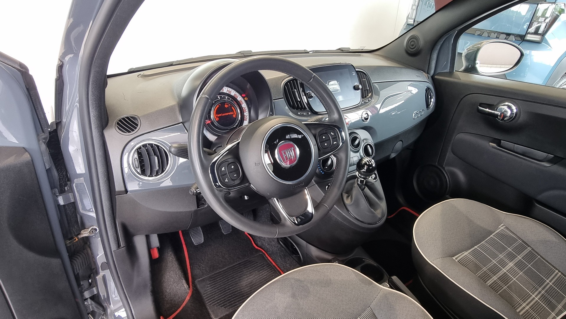 FIAT 500 1.0 Hybrid Lounge-image-13