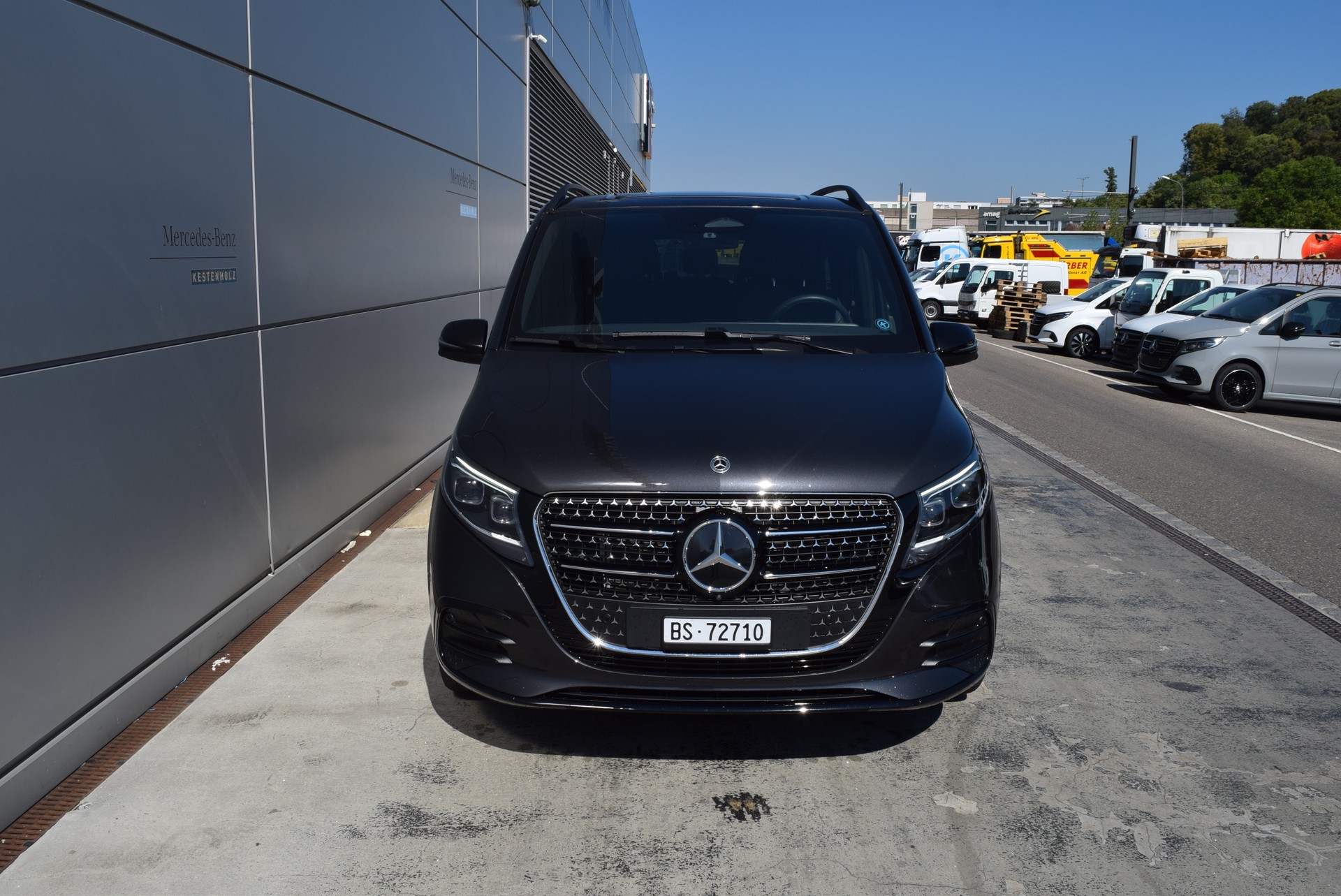 MERCEDES-BENZ V 300 d Avantgarde kompakt 4Matic 9G-Tronic-showroom-element-1