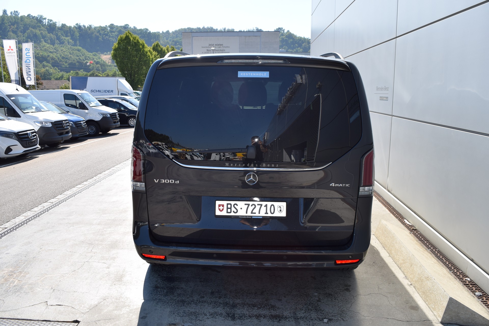 MERCEDES-BENZ V 300 d Avantgarde kompakt 4Matic 9G-Tronic-showroom-element-3