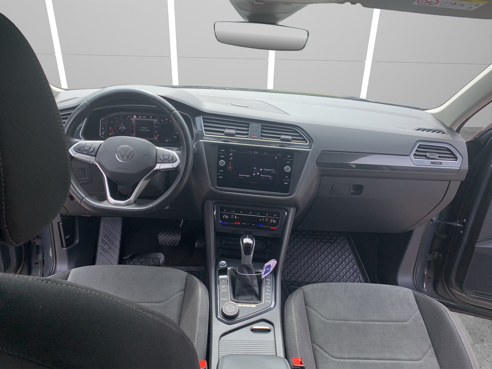 VW Tiguan 2.0TSI Elegance 4Motion DSG-image-12