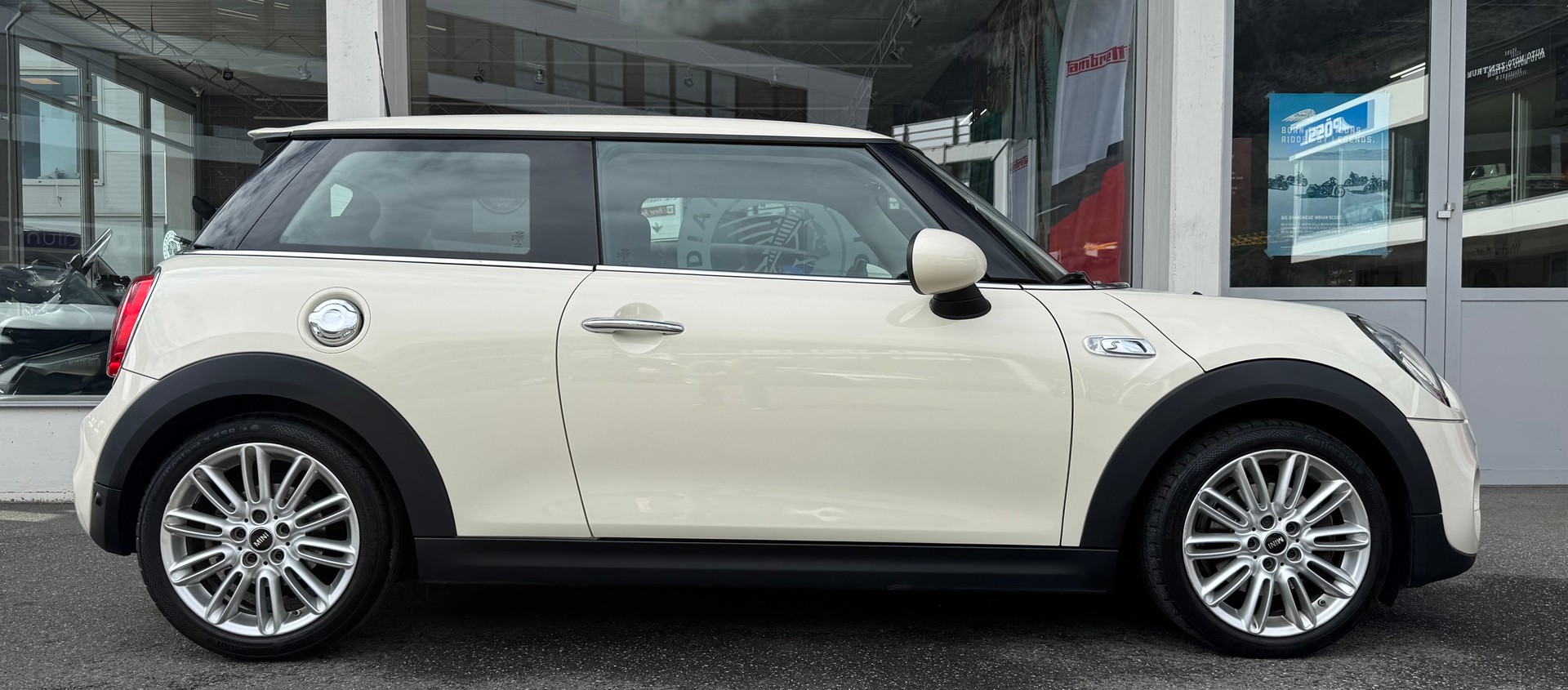 MINI Cooper S-image-1