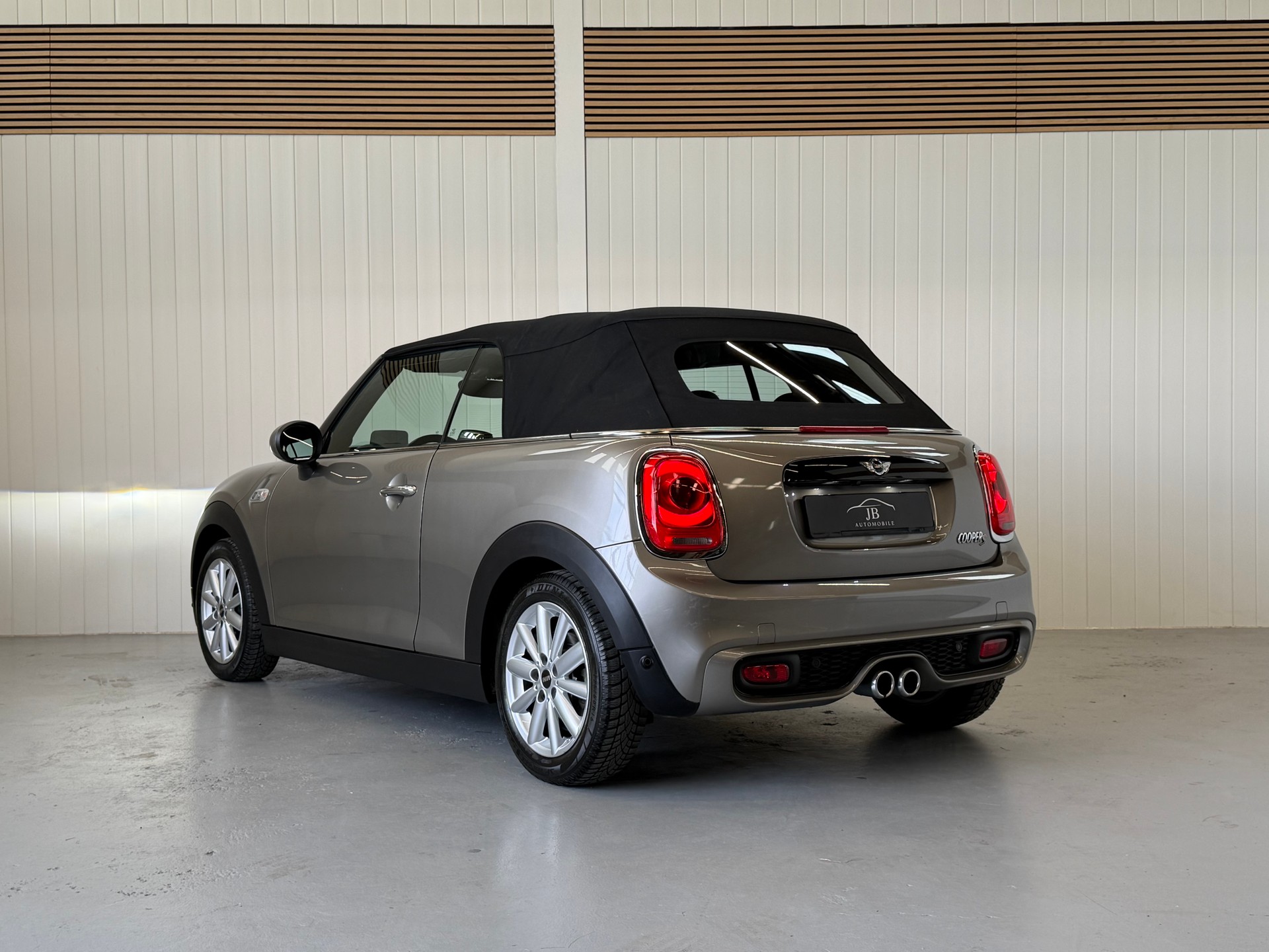 MINI Cooper S Cabriolet Steptronic-image-5