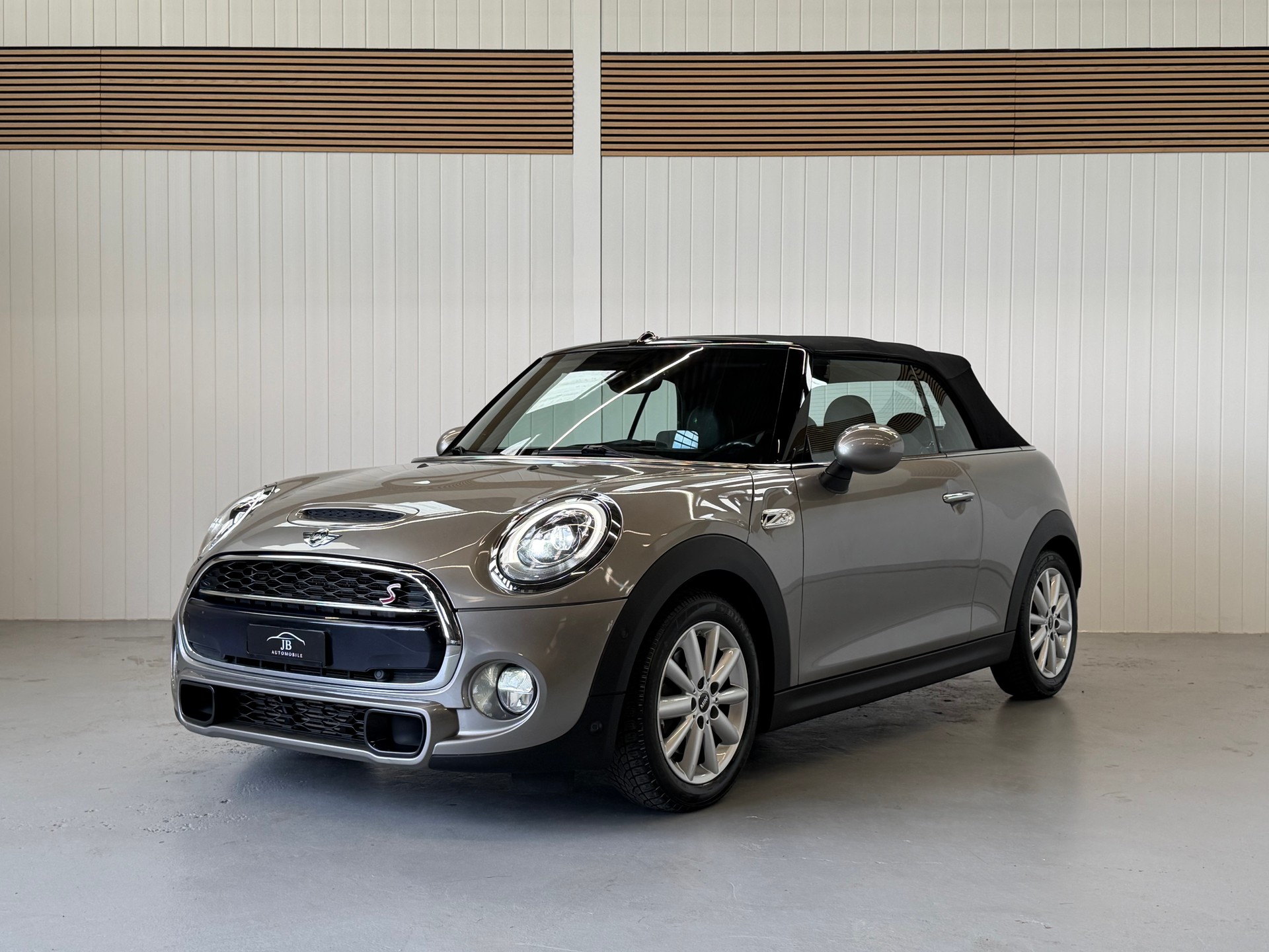 MINI Cooper S Cabriolet Steptronic-showroom-element-1