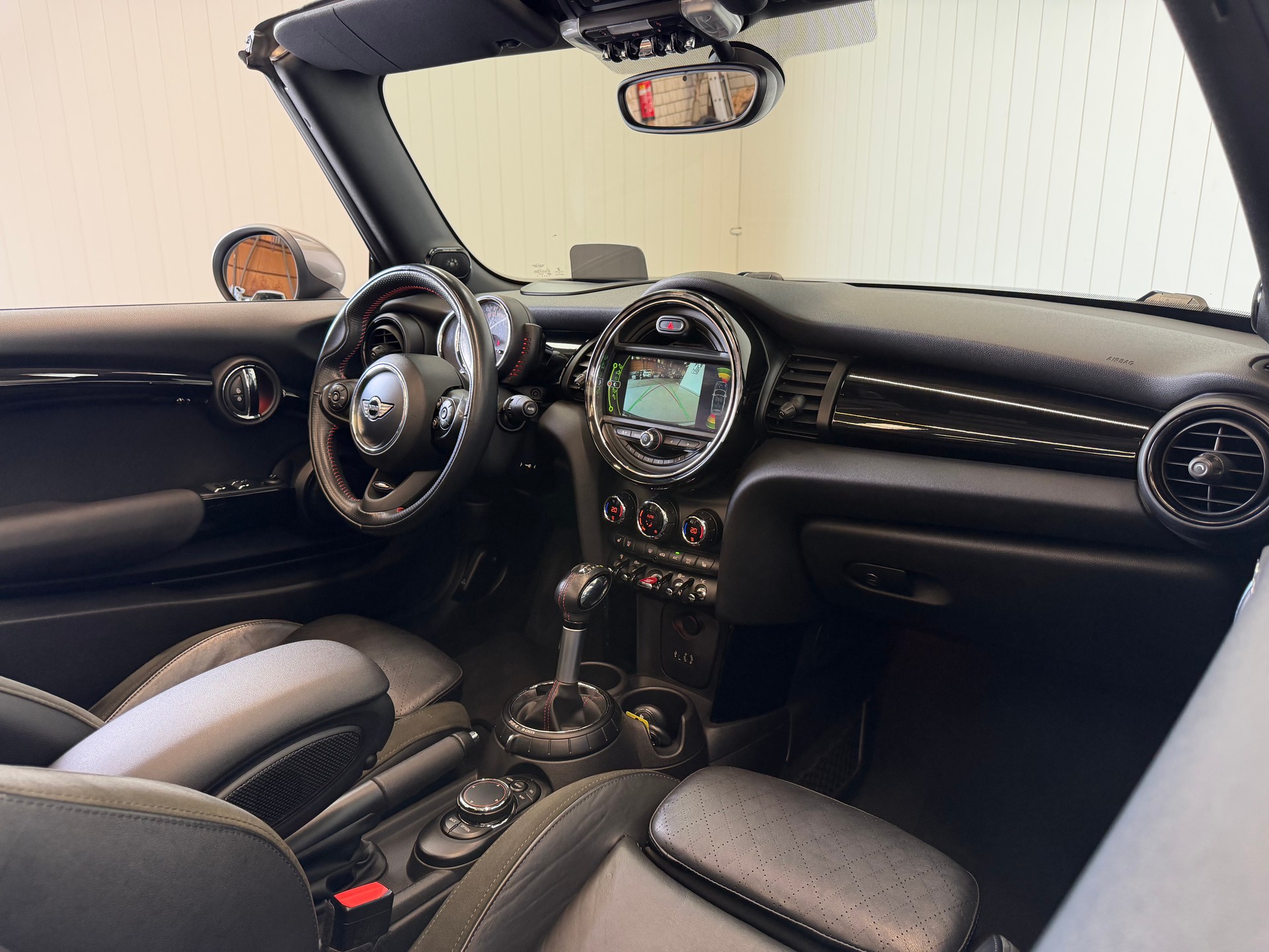 MINI Cooper S Cabriolet Steptronic-image-16