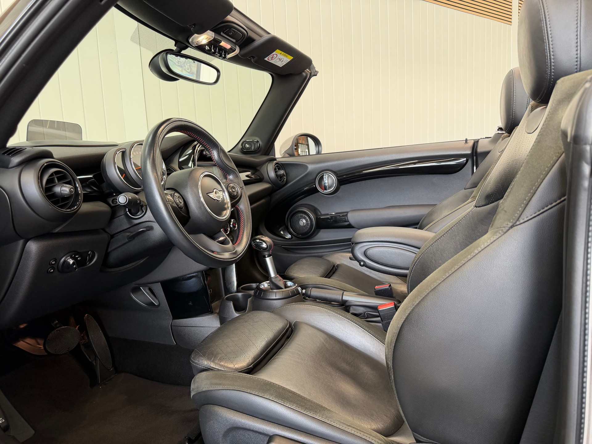 MINI Cooper S Cabriolet Steptronic-image-15