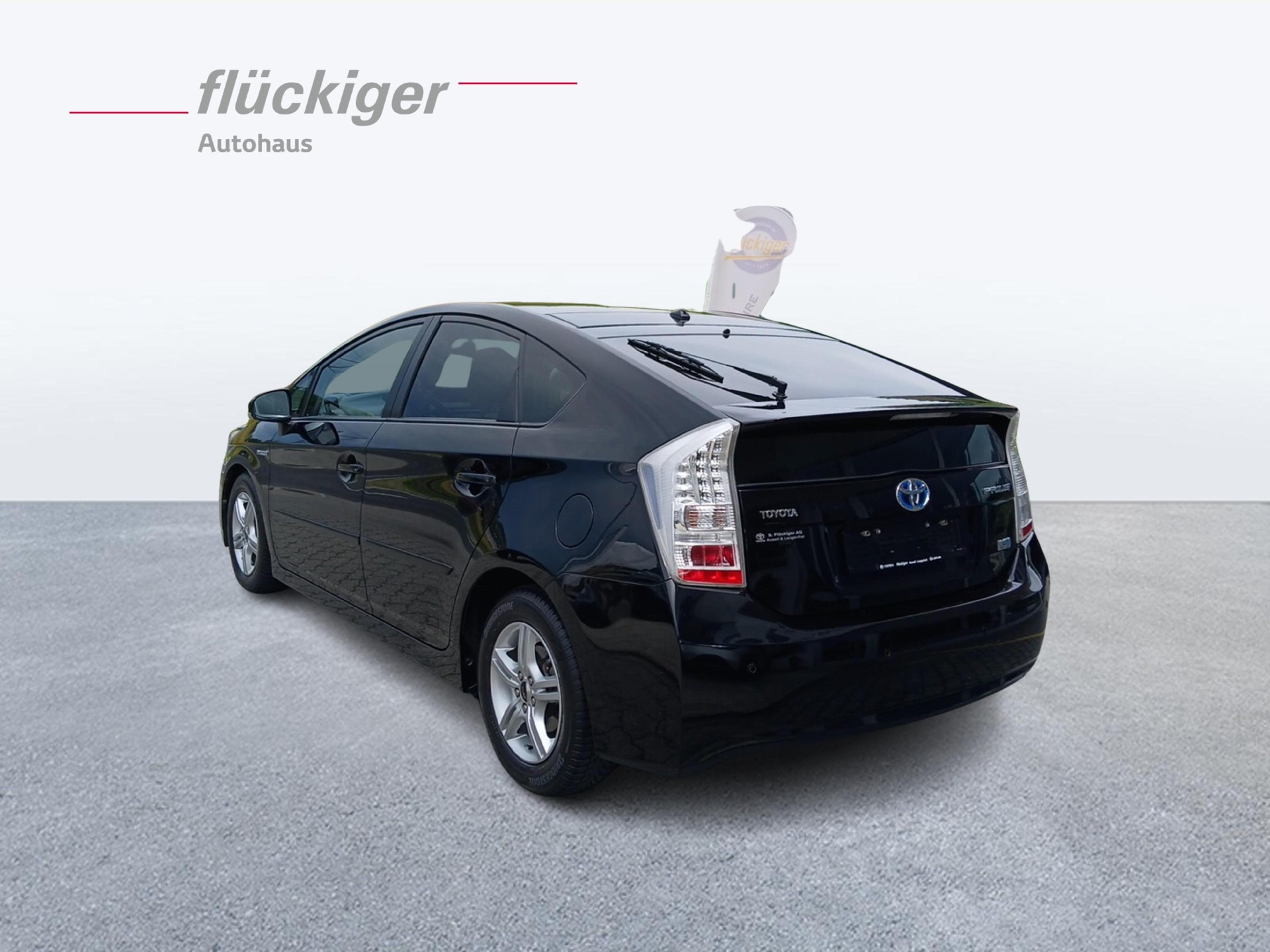 TOYOTA Prius 1.8 VVTi HSD Sol Premium-image-2