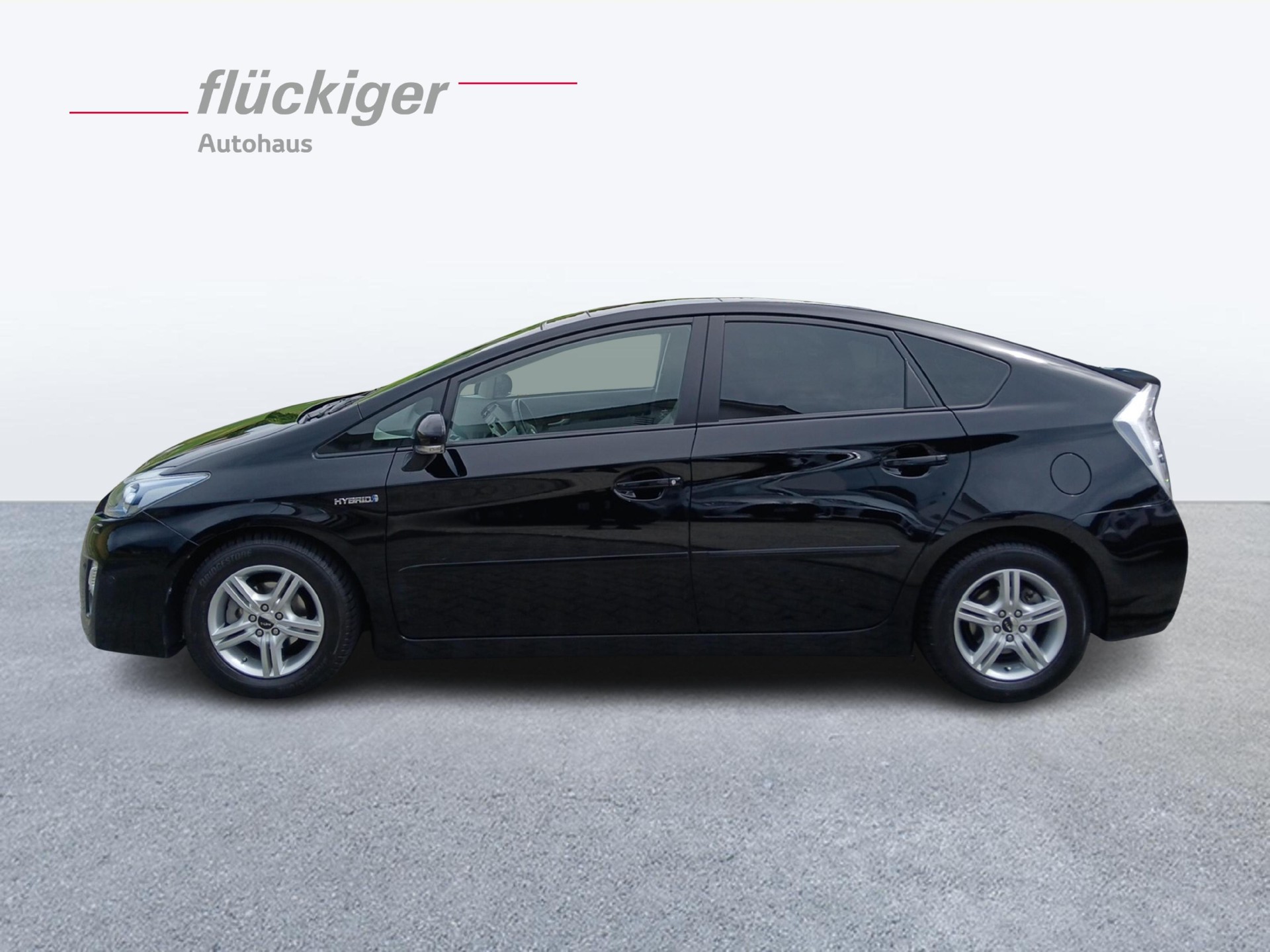 TOYOTA Prius 1.8 VVTi HSD Sol Premium-image-1