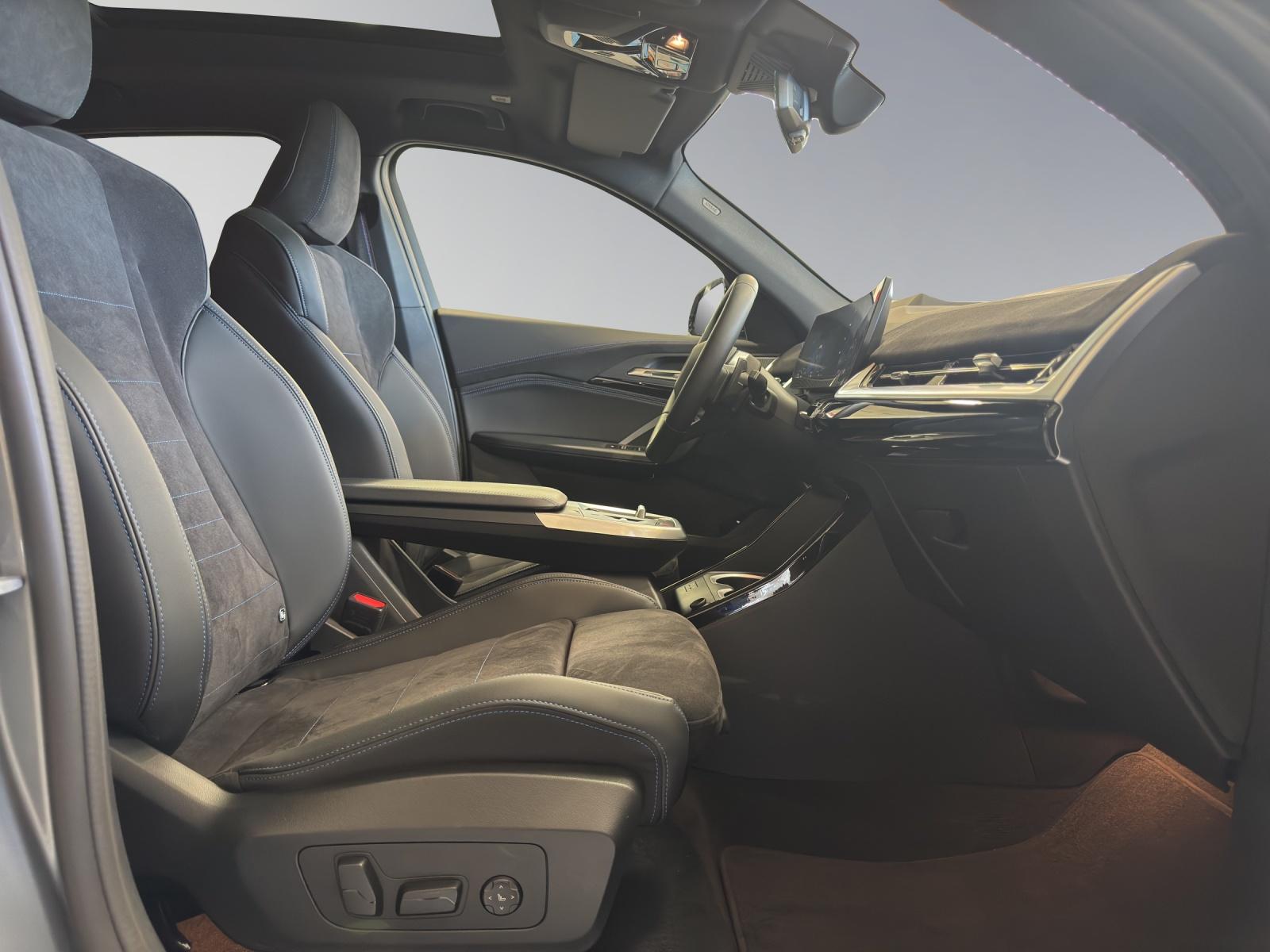 BMW X2 20d xDrive paddles-image-17