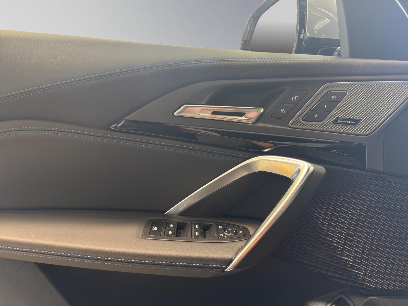 BMW X2 20d xDrive paddles-image-7