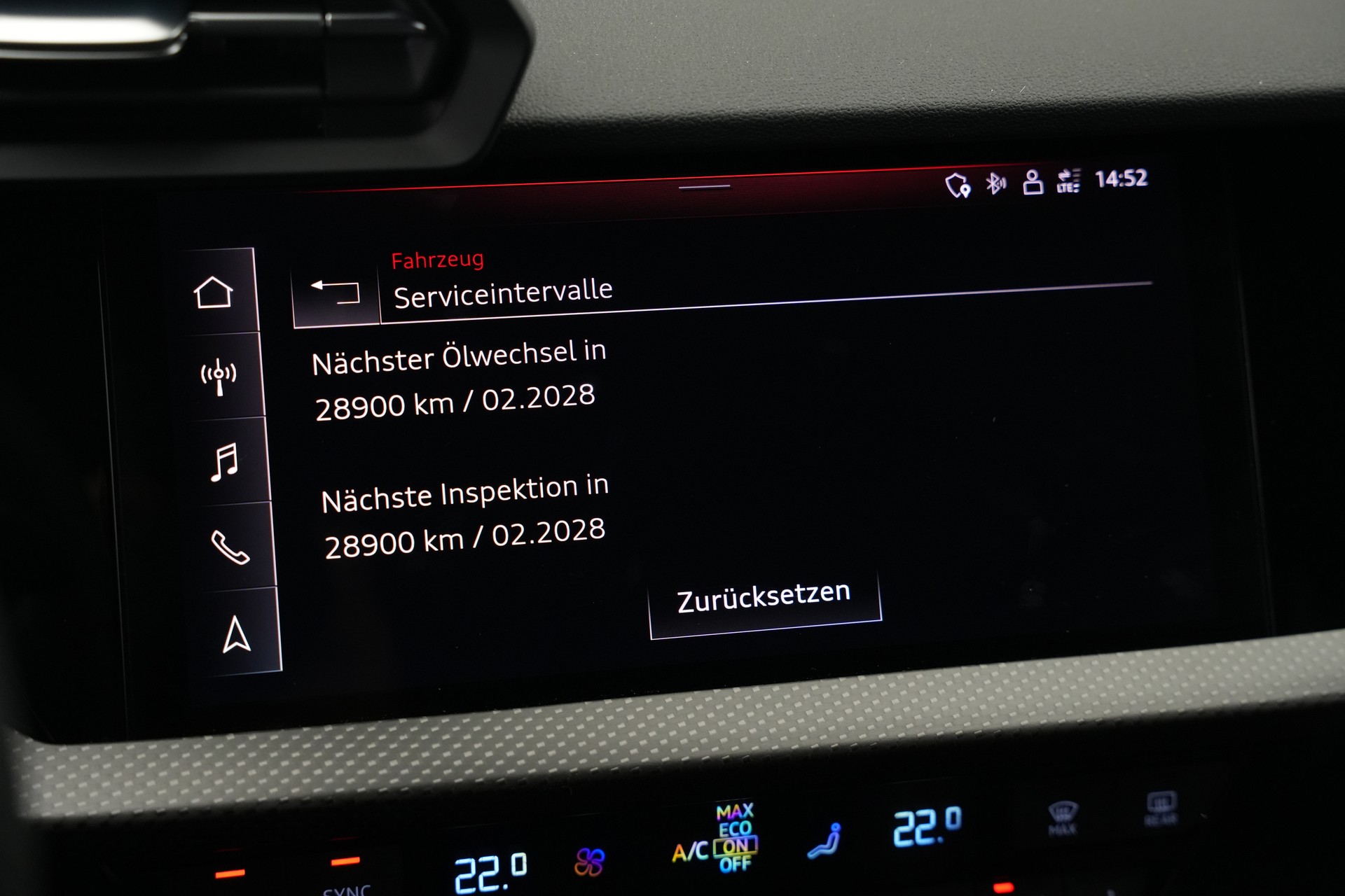 AUDI RS3 Sportback 2.5 TSI quattro S-tronic *Keramikbremse* *CH-Fahrzeug* *Carbon*-image-36