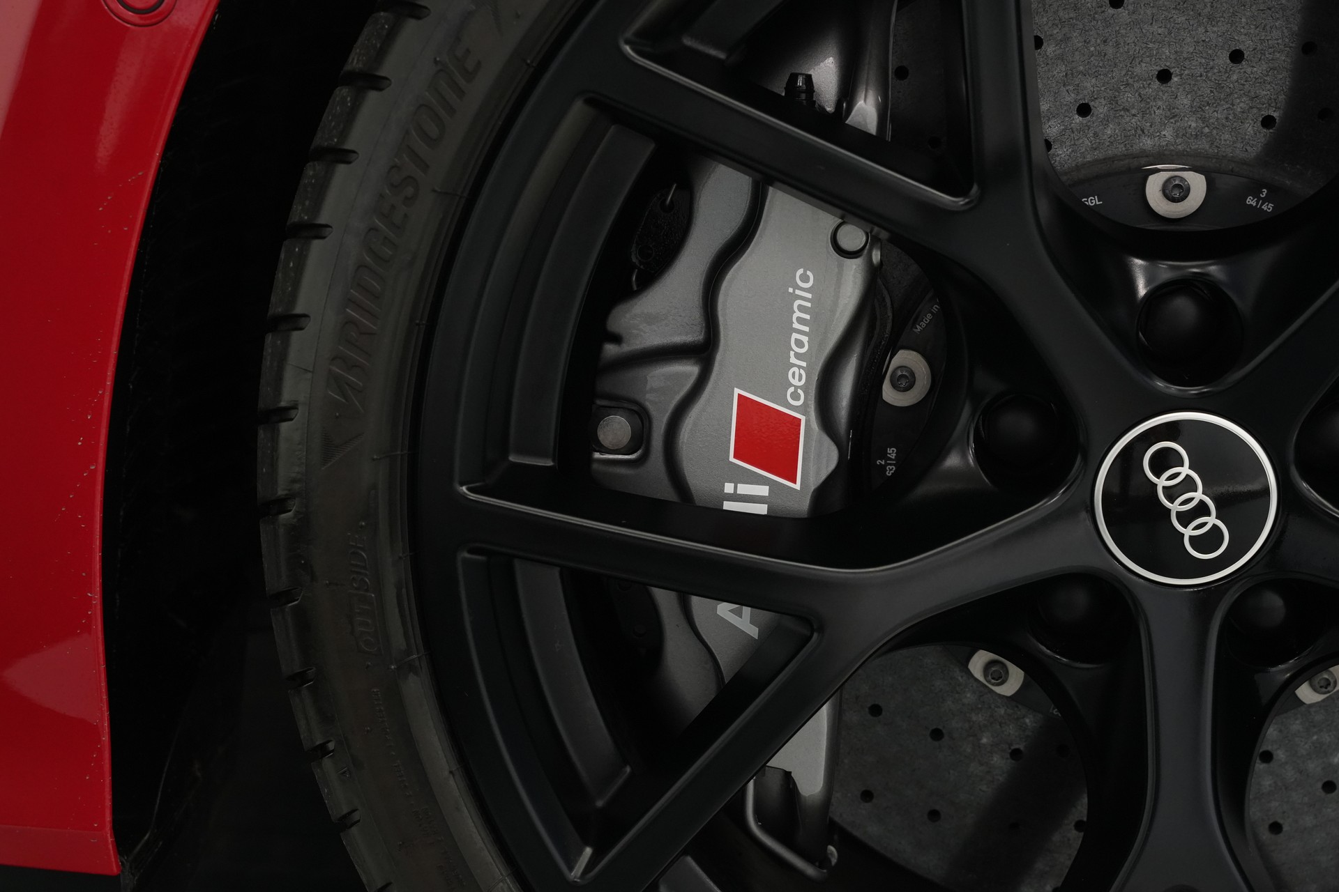 AUDI RS3 Sportback 2.5 TSI quattro S-tronic *Keramikbremse* *CH-Fahrzeug* *Carbon*-image-11