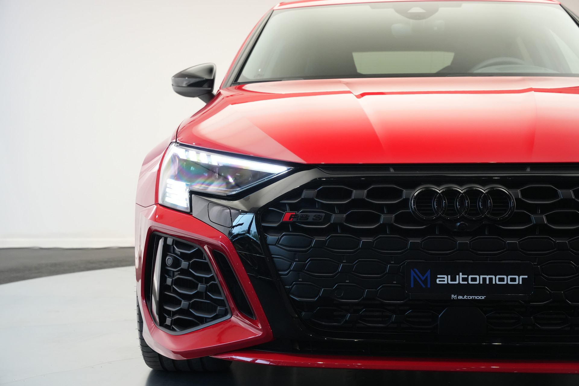 AUDI RS3 Sportback 2.5 TSI quattro S-tronic *Keramikbremse* *CH-Fahrzeug* *Carbon*-image-9