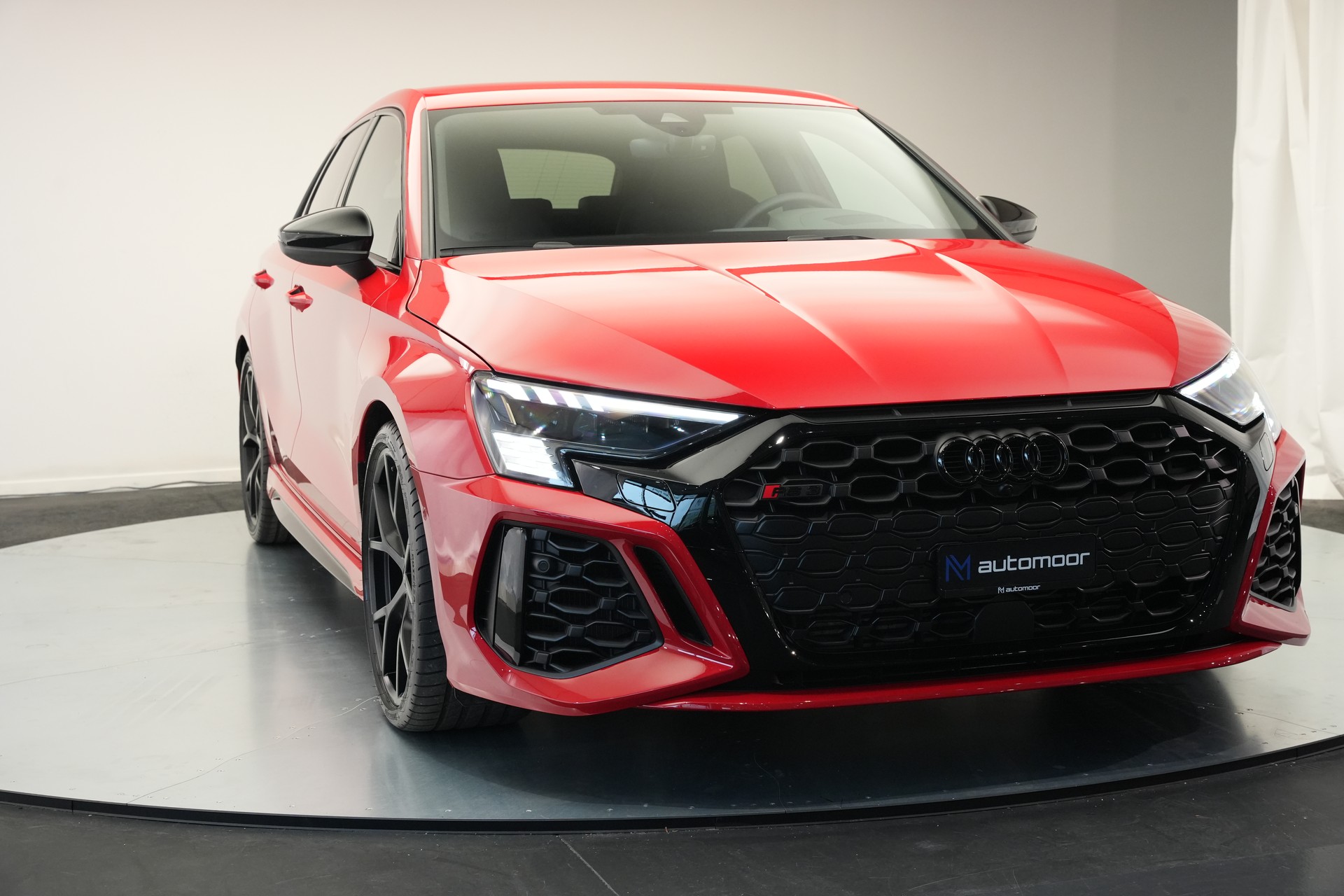 AUDI RS3 Sportback 2.5 TSI quattro S-tronic *Keramikbremse* *CH-Fahrzeug* *Carbon*-image-46