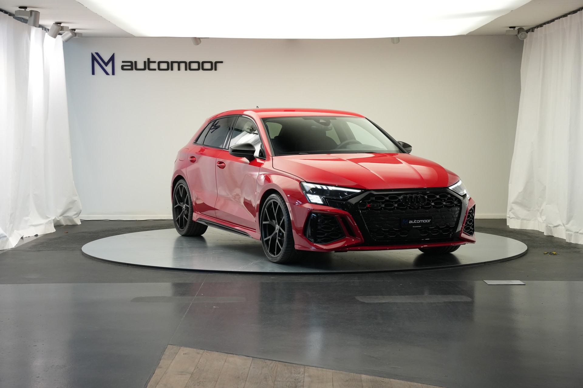 AUDI RS3 Sportback 2.5 TSI quattro S-tronic *Keramikbremse* *CH-Fahrzeug* *Carbon*-image-2