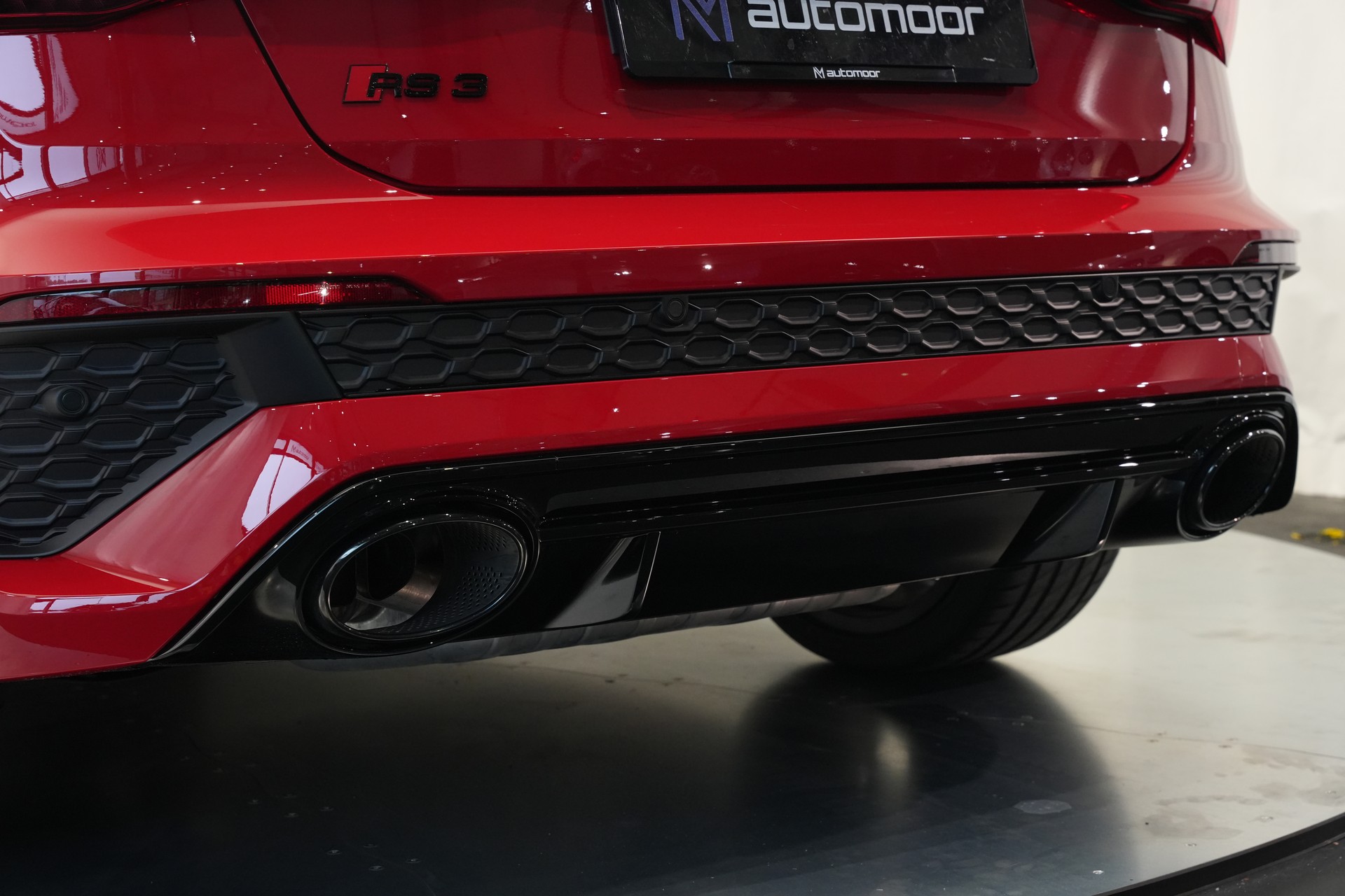 AUDI RS3 Sportback 2.5 TSI quattro S-tronic *Keramikbremse* *CH-Fahrzeug* *Carbon*-image-41