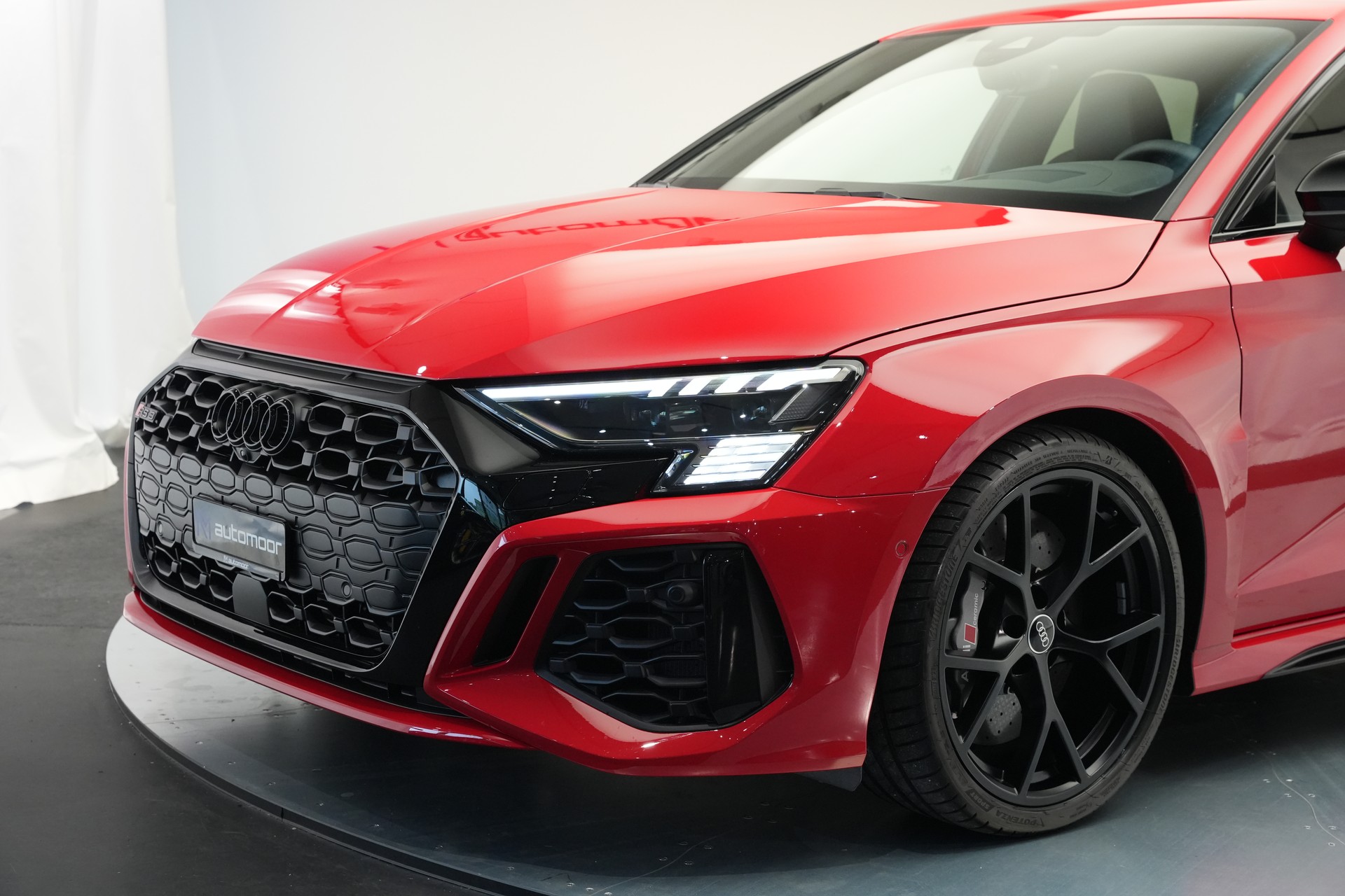 AUDI RS3 Sportback 2.5 TSI quattro S-tronic *Keramikbremse* *CH-Fahrzeug* *Carbon*-image-45