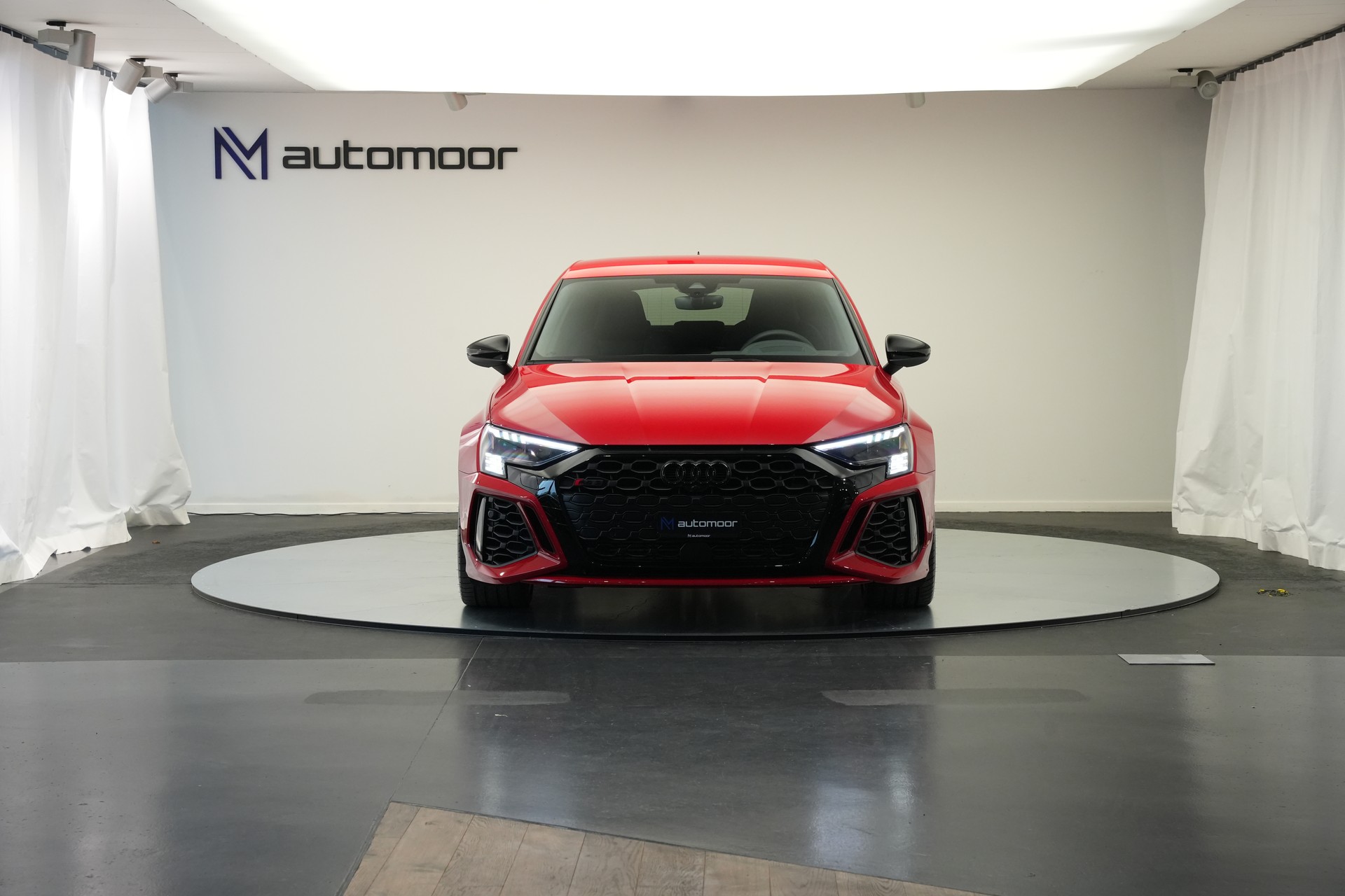 AUDI RS3 Sportback 2.5 TSI quattro S-tronic *Keramikbremse* *CH-Fahrzeug* *Carbon*-image-1