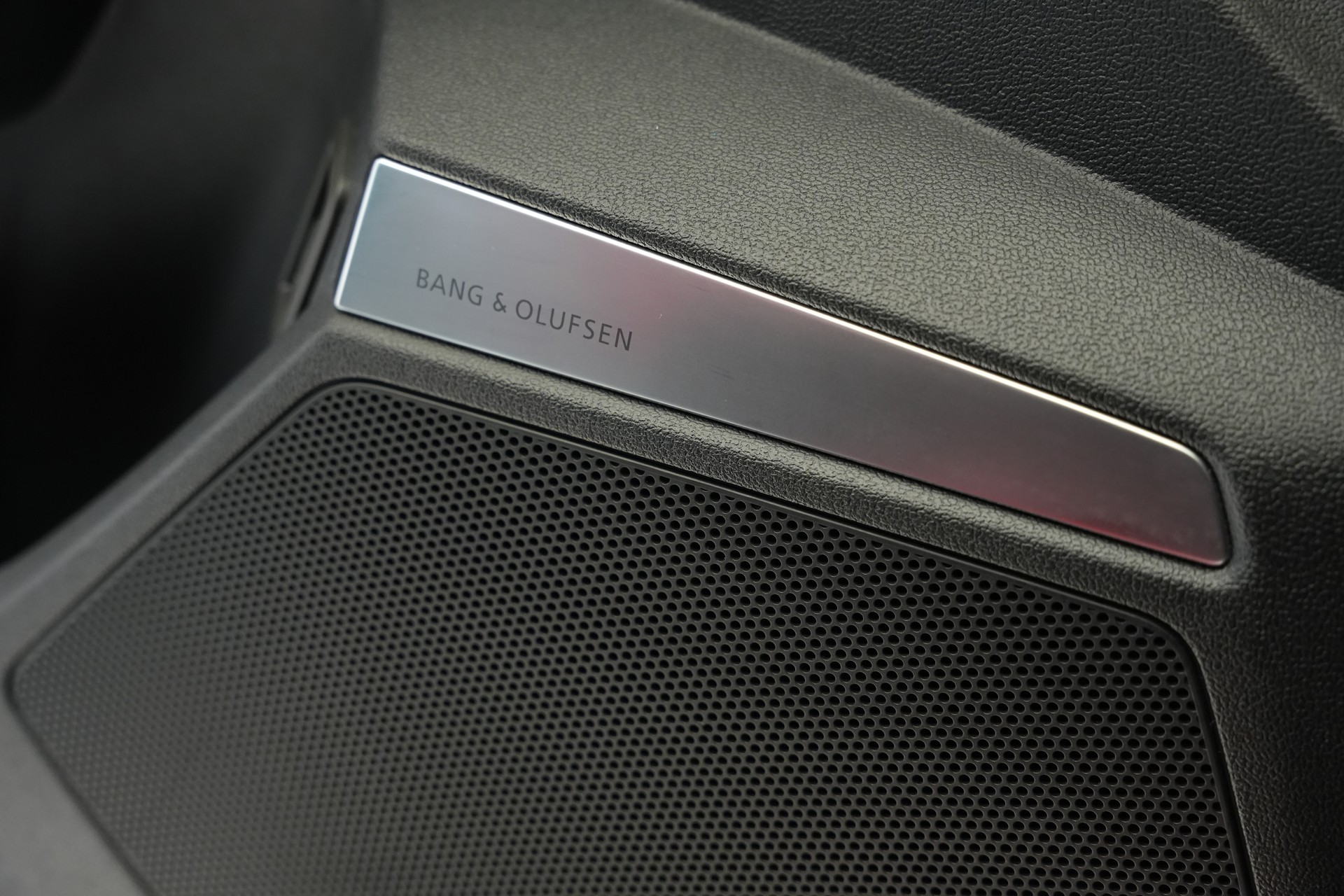 AUDI RS3 Sportback 2.5 TSI quattro S-tronic *Keramikbremse* *CH-Fahrzeug* *Carbon*-image-22