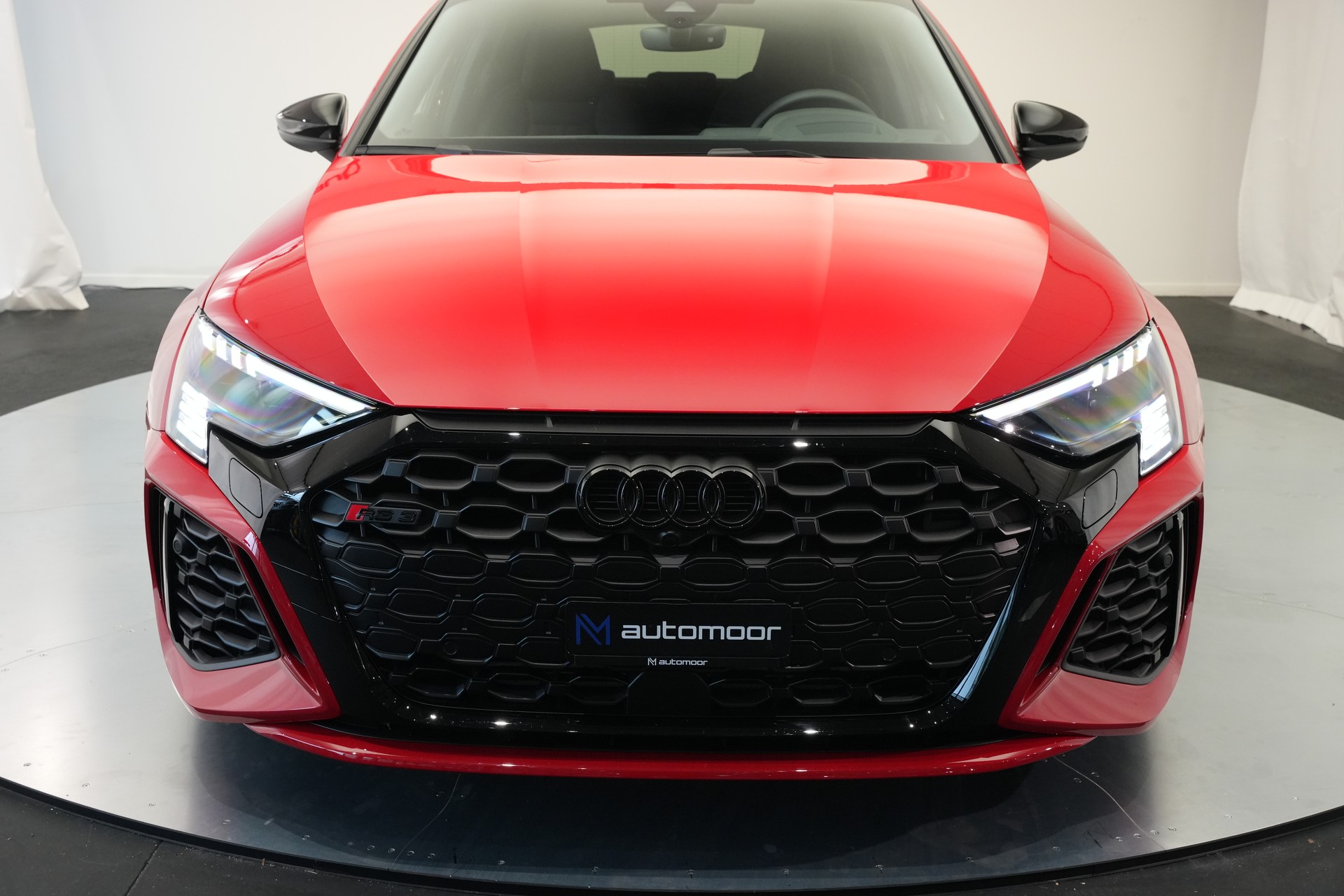 AUDI RS3 Sportback 2.5 TSI quattro S-tronic *Keramikbremse* *CH-Fahrzeug* *Carbon*-image-49