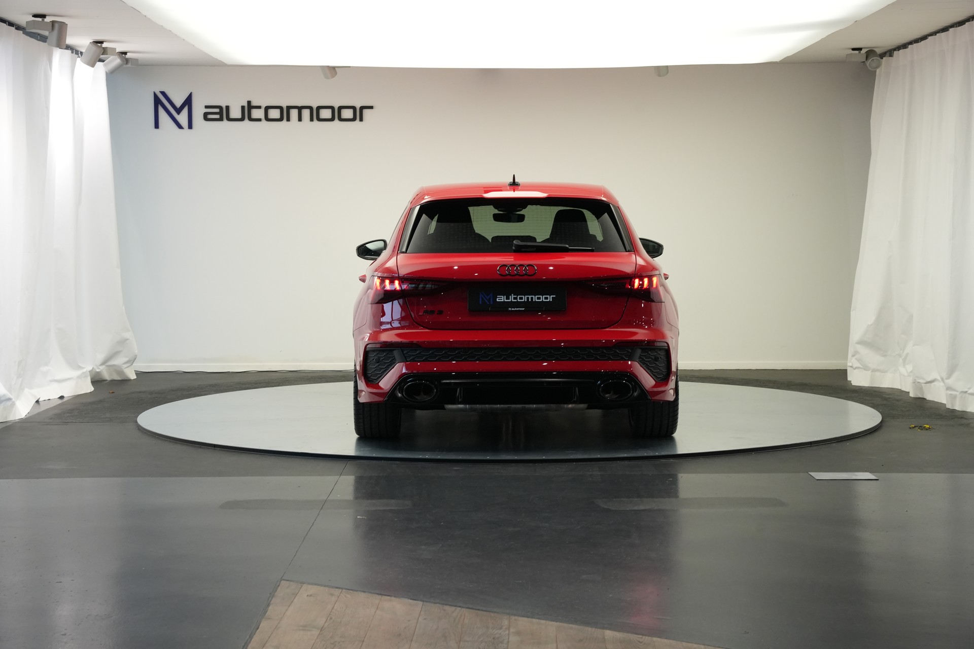 AUDI RS3 Sportback 2.5 TSI quattro S-tronic *Keramikbremse* *CH-Fahrzeug* *Carbon*-image-5